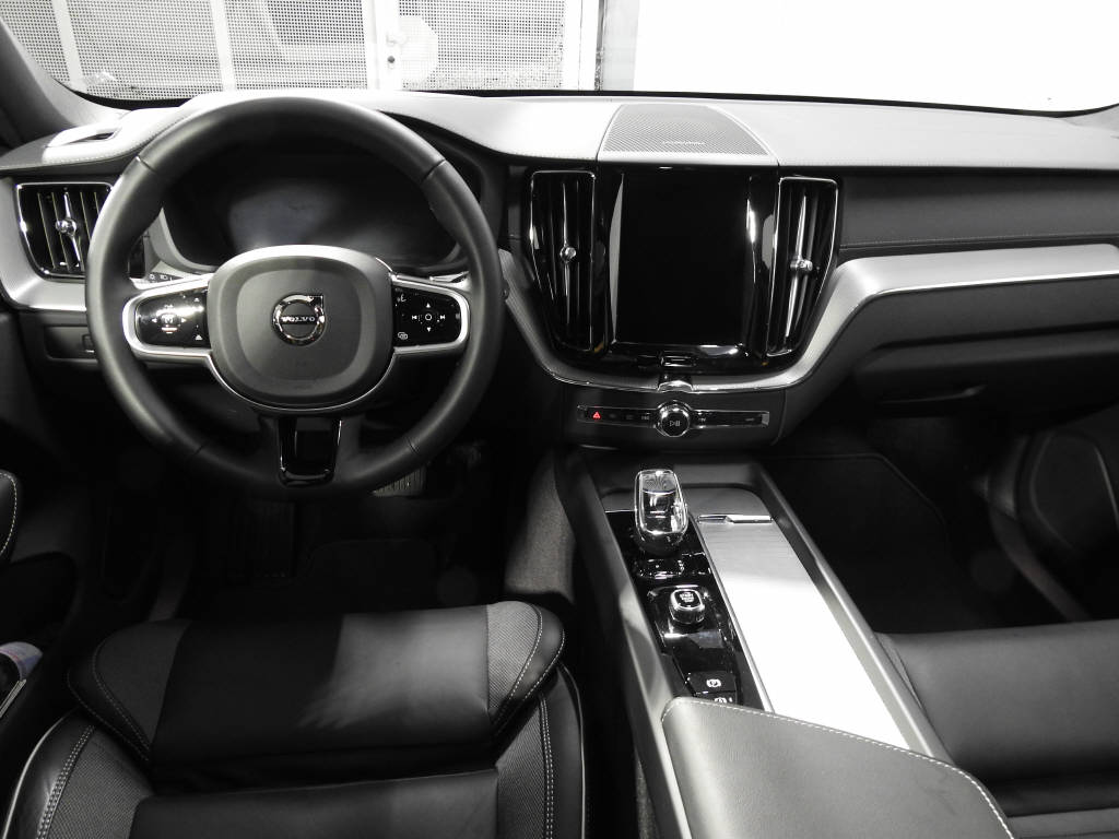 VOLVO XC60 2.0 T8 TE Polestar eAWD-image-6