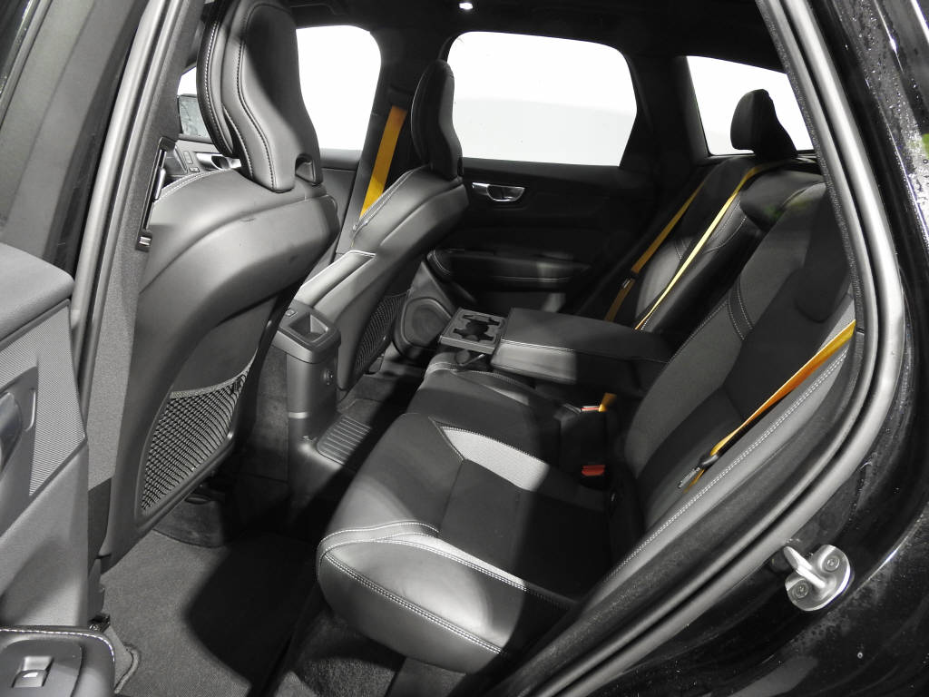 VOLVO XC60 2.0 T8 TE Polestar eAWD-image-9