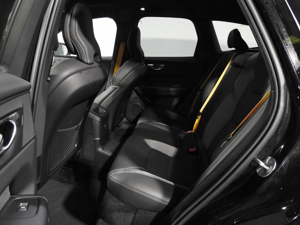 VOLVO XC60 2.0 T8 TE Polestar eAWD-image-8