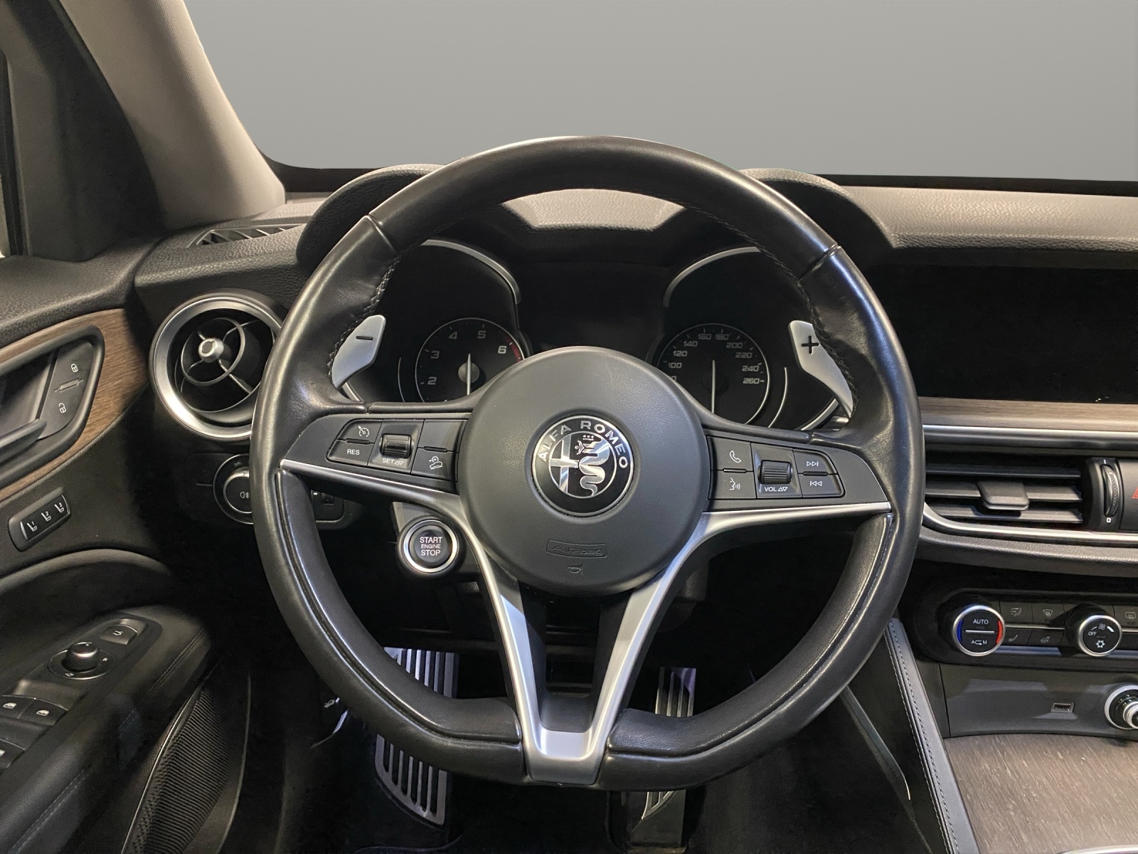 ALFA ROMEO STELVIO 2.0 Q4 280 First Ed-image-12