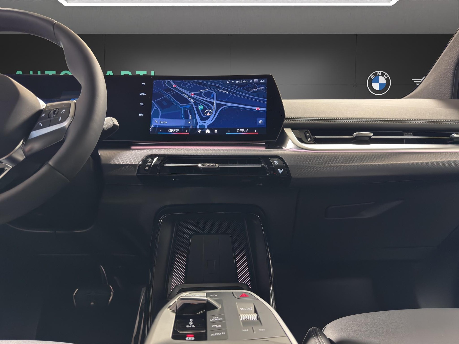 BMW 230e xDrive Active Tourer-image-18