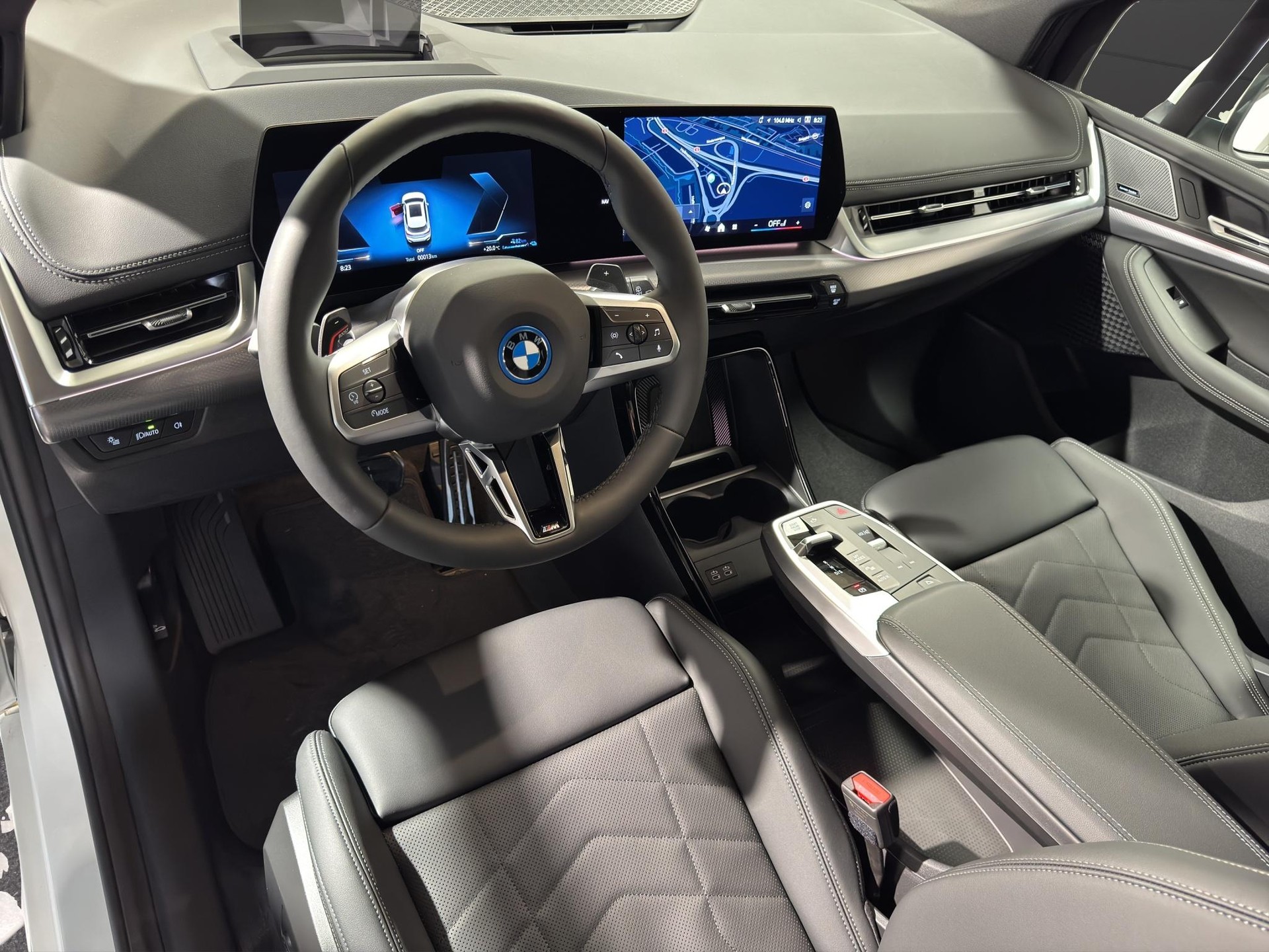 BMW 230e xDrive Active Tourer-image-7