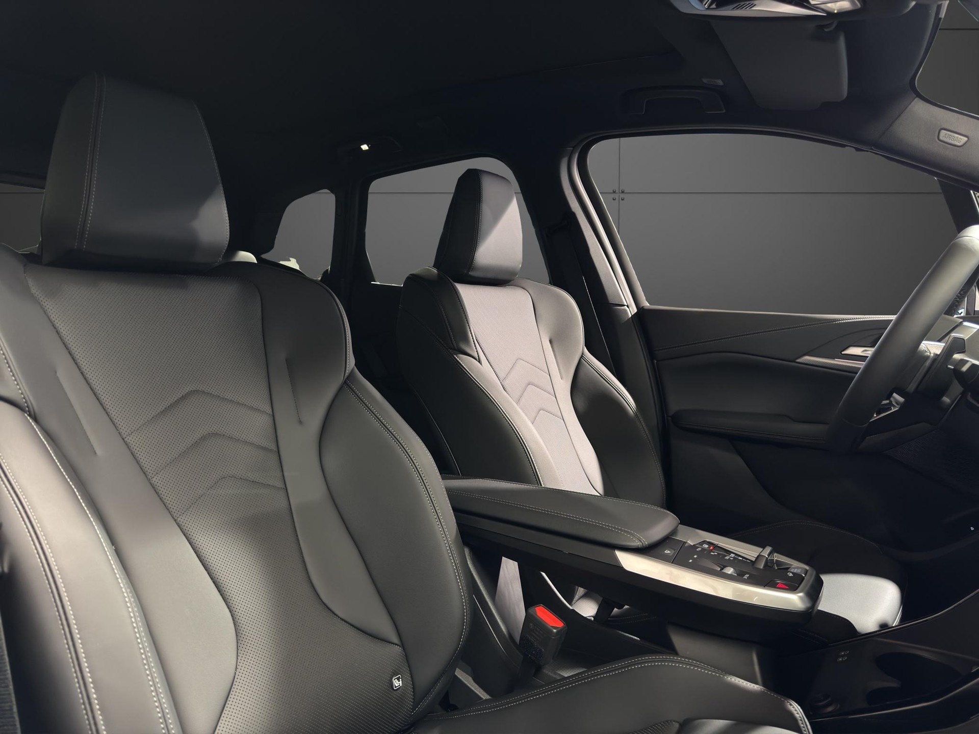 BMW 230e xDrive Active Tourer-image-17