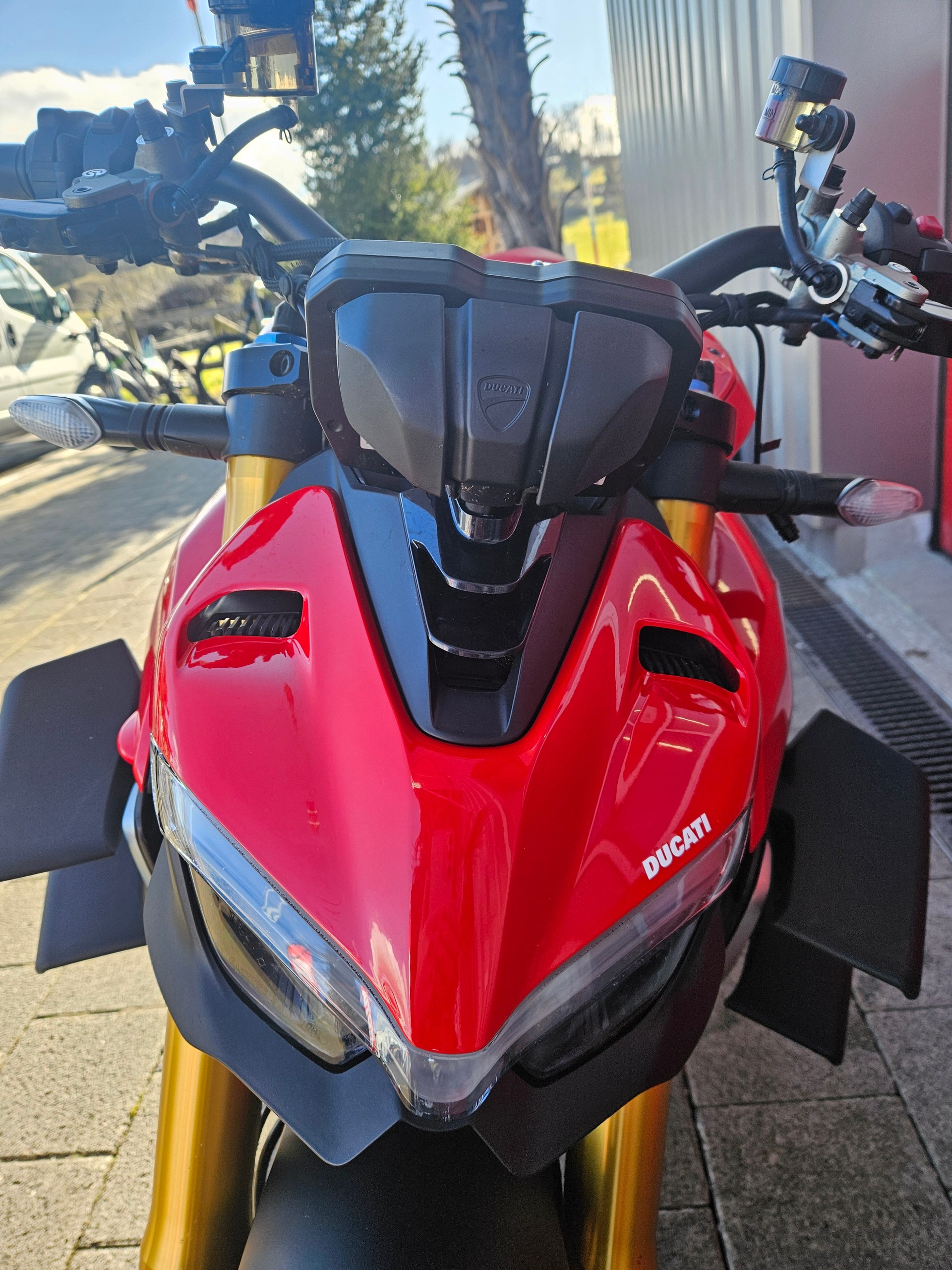DUCATI Streetfighter V4 S-image-9
