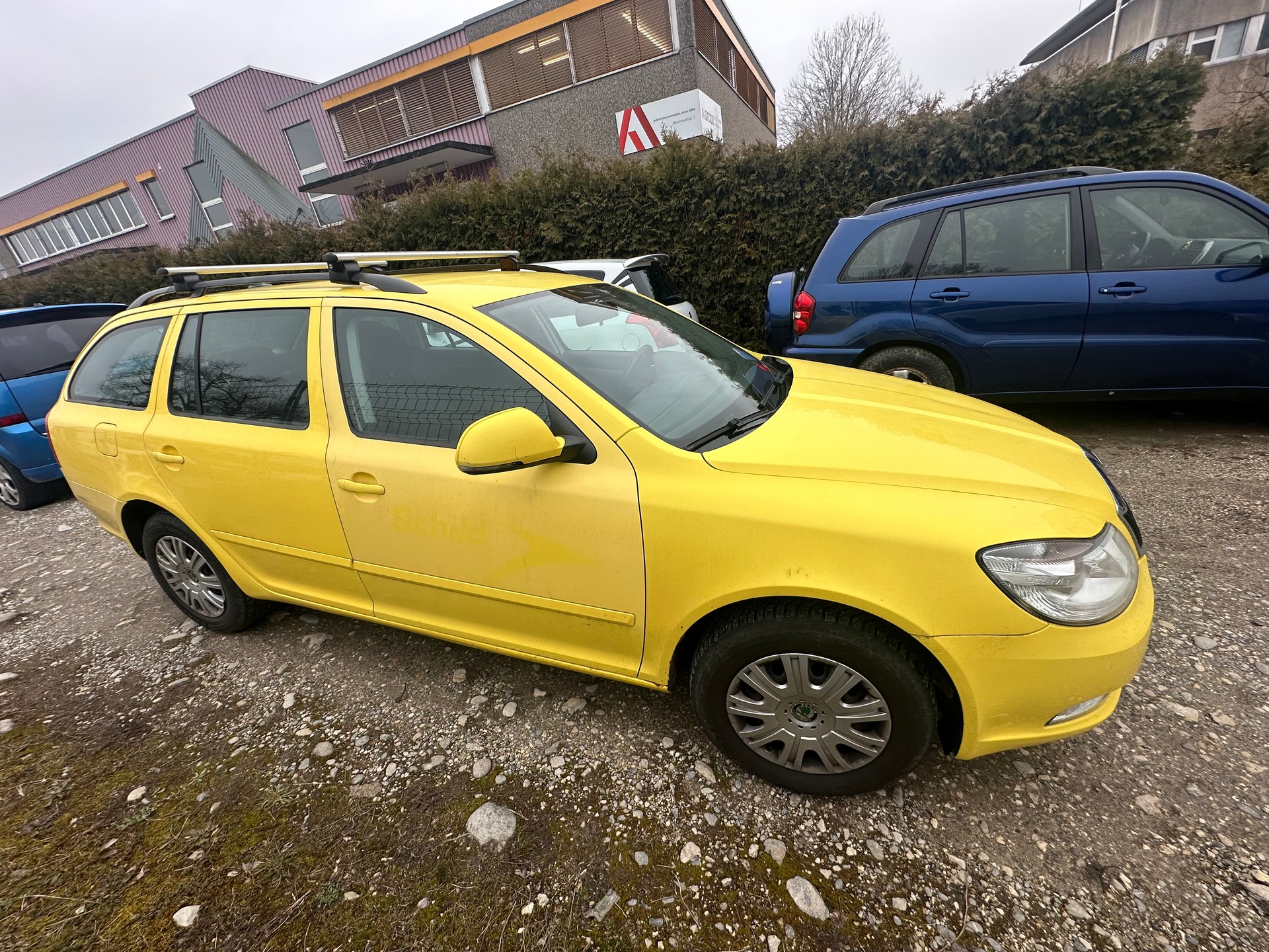 SKODA Octavia Combi 1.6 TDI Ambition 4x4-image-2
