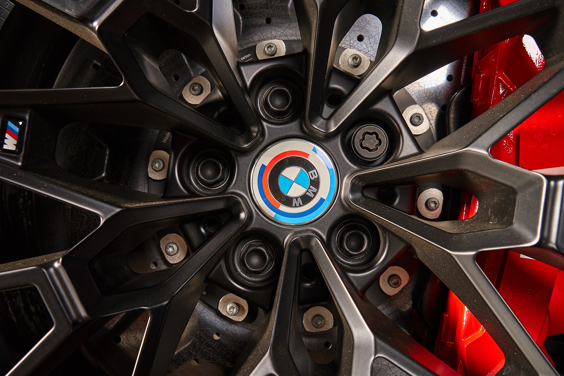 BMW M4 CSL Coupé-image-1