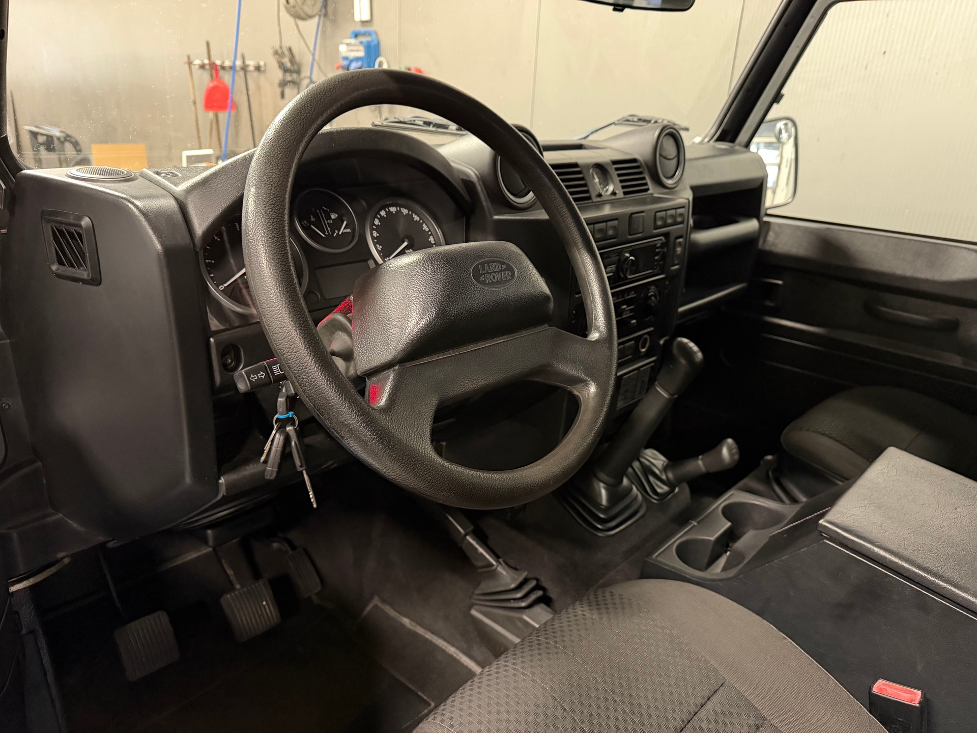 LAND ROVER 110-image-11