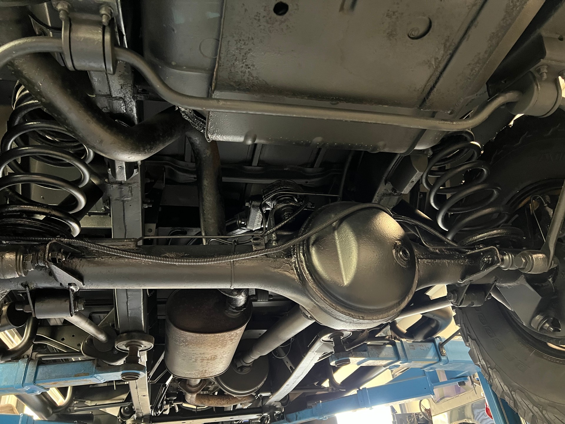LAND ROVER 110-image-19