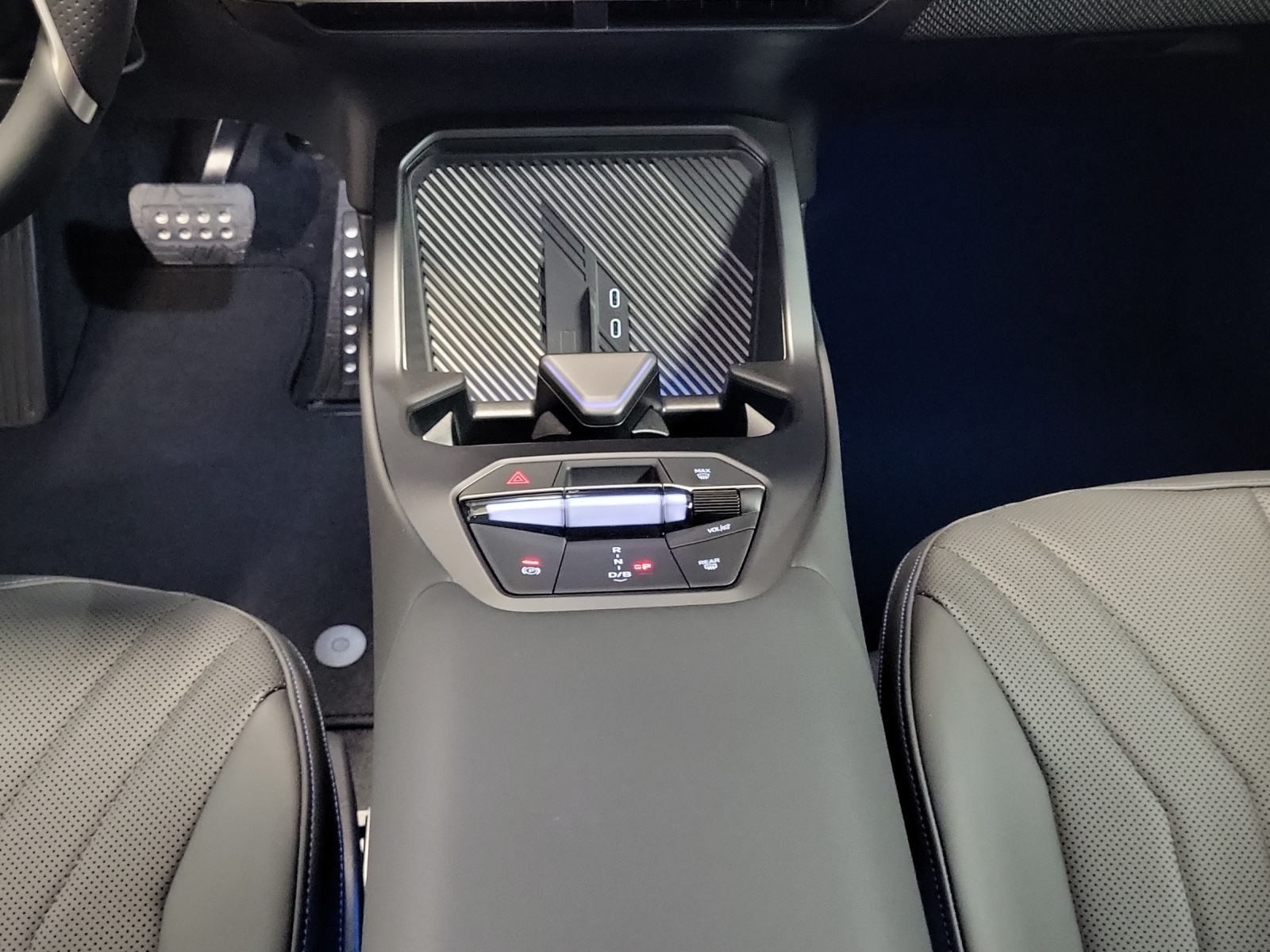 BMW iX3 50 xDrive M Sport Pro-image-16