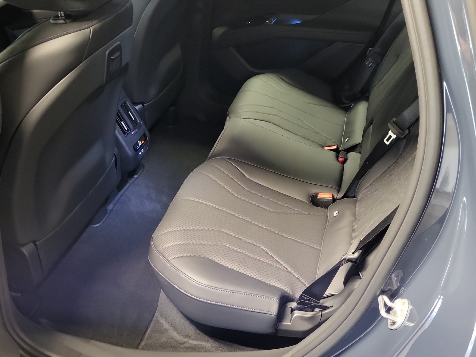 BMW iX3 50 xDrive M Sport Pro-image-18