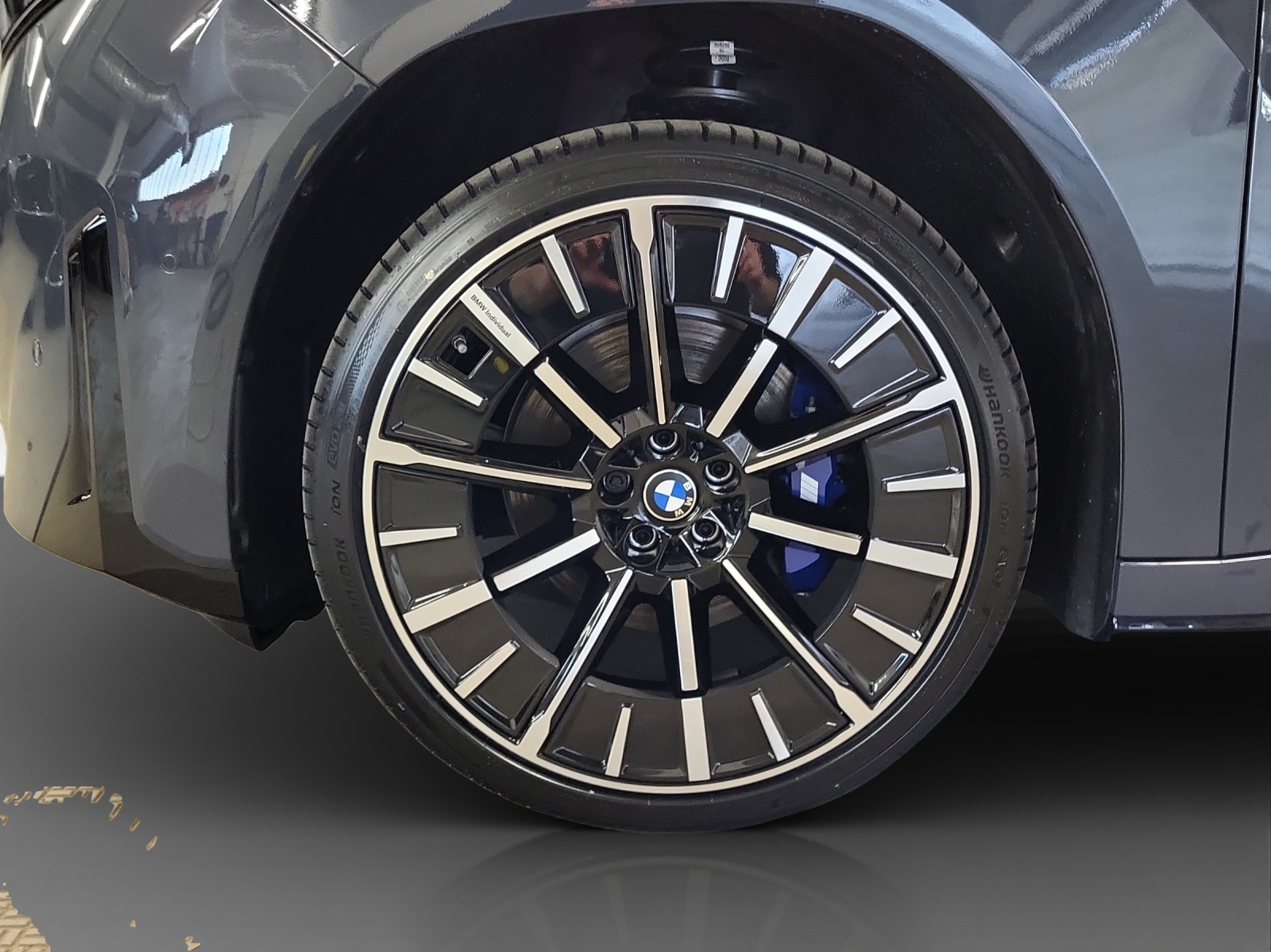BMW iX3 50 xDrive M Sport Pro-image-8