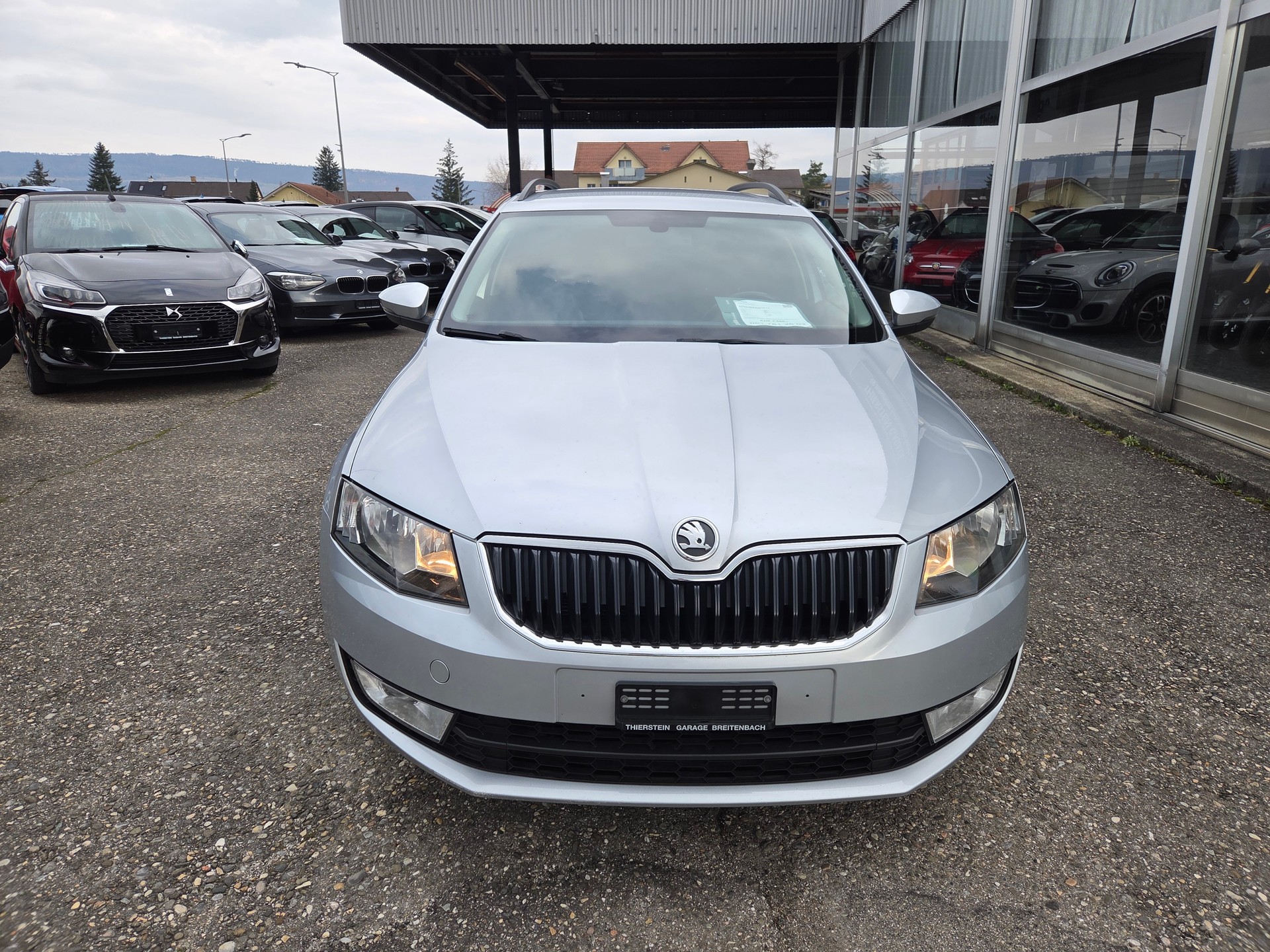 SKODA Octavia Combi 2.0 TDI Ambition DSG-image-2