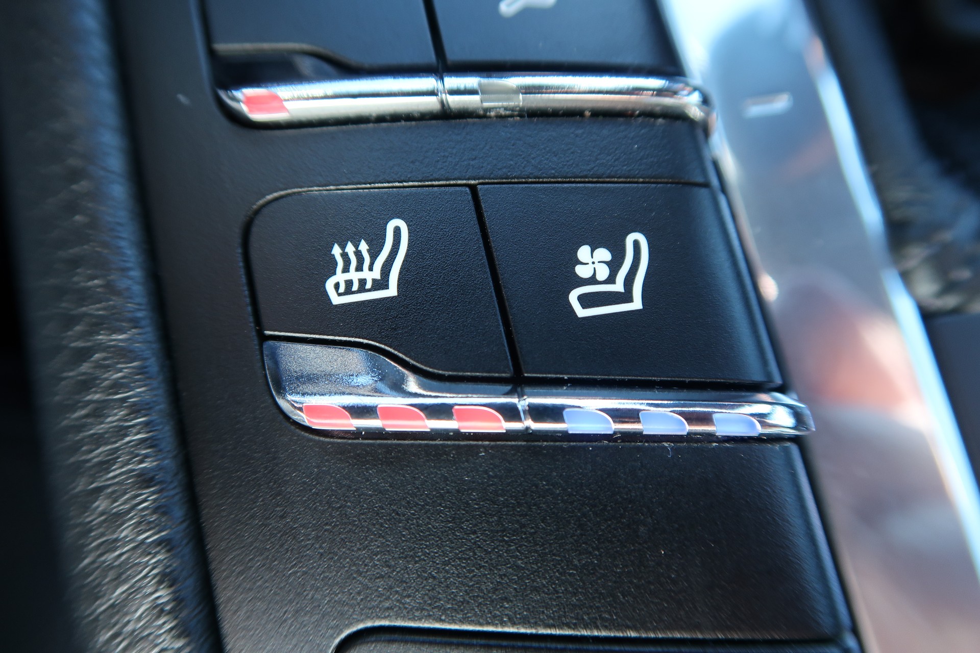 PORSCHE Macan S Diesel PDK-image-17