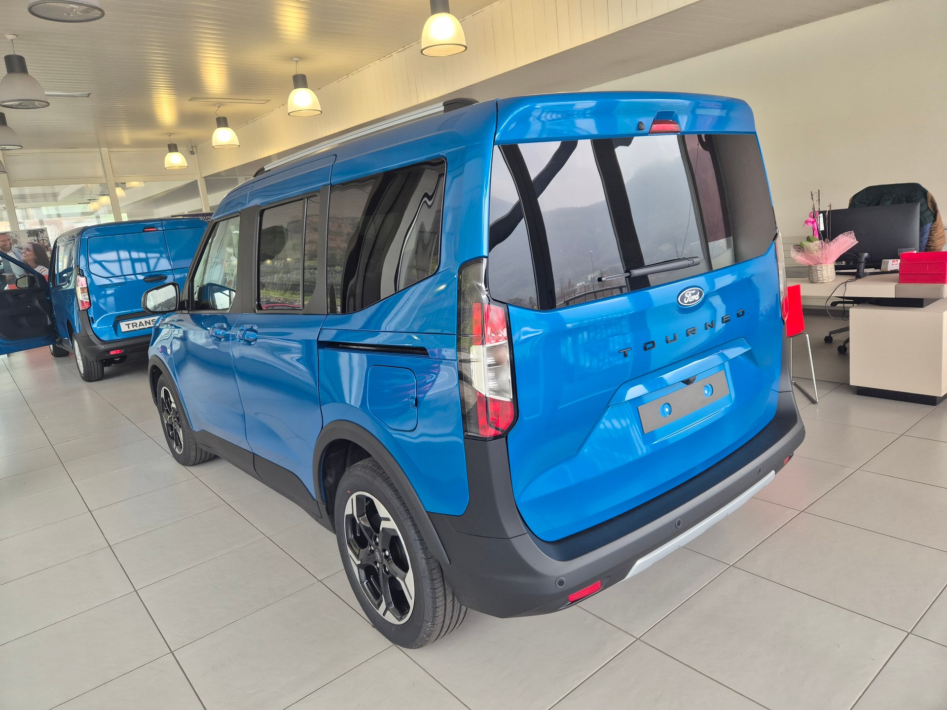 FORD Tourneo Courier 1.0 EcoBoost Active Automat-image-3
