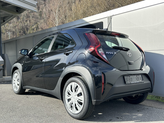 TOYOTA Aygo X 1.5 com. com.-image-3
