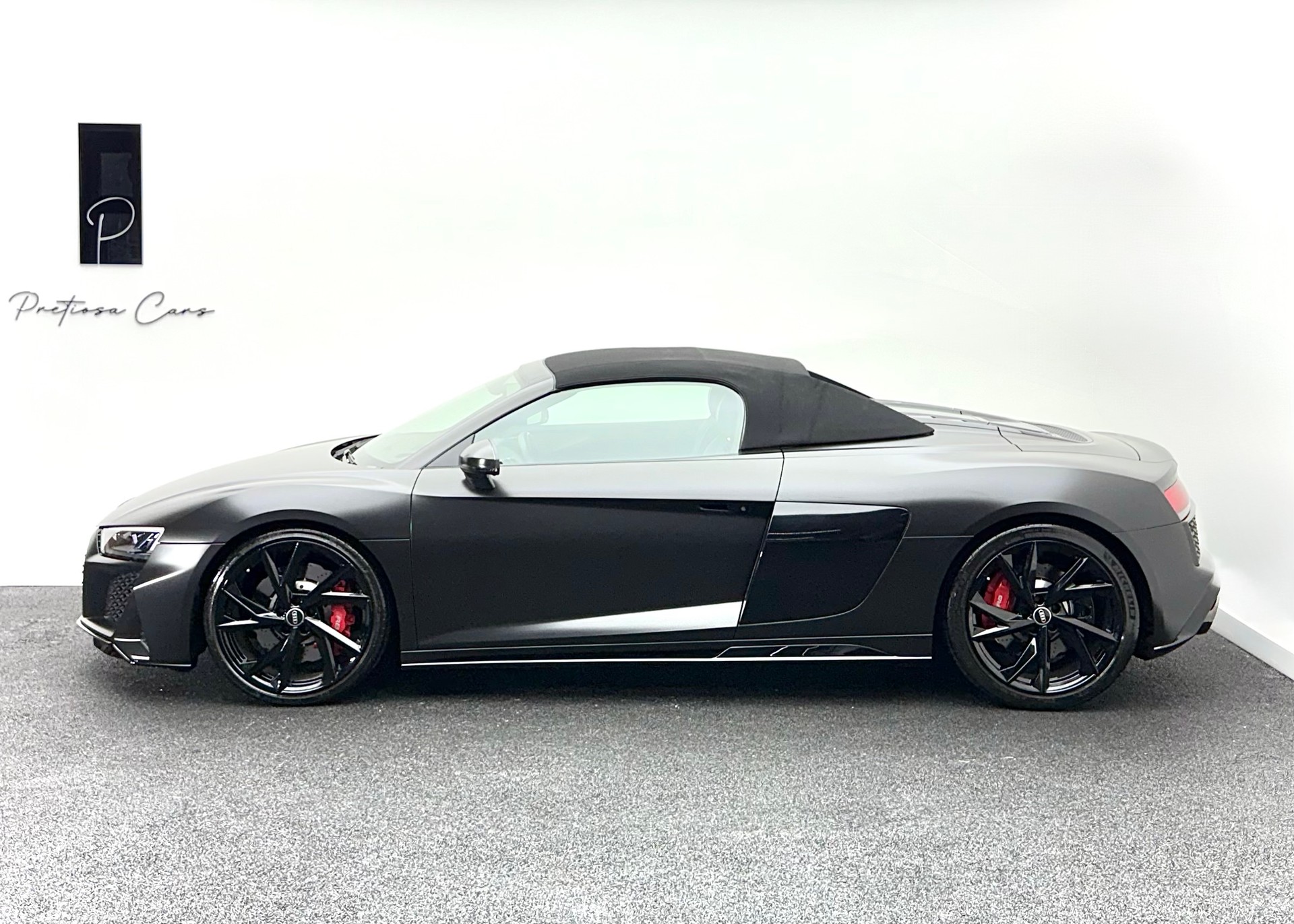 AUDI R8 Spyder RWD S-Tronic-image-3