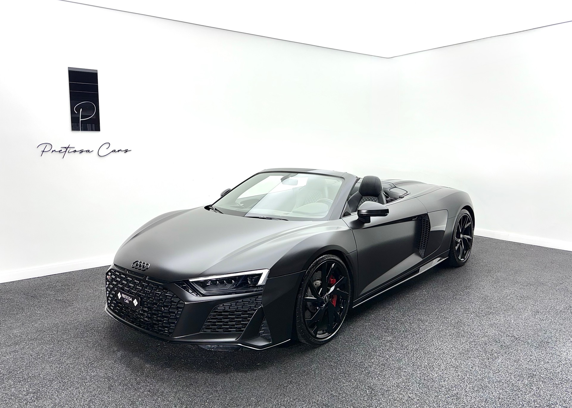 AUDI R8 Spyder RWD S-Tronic-image-1