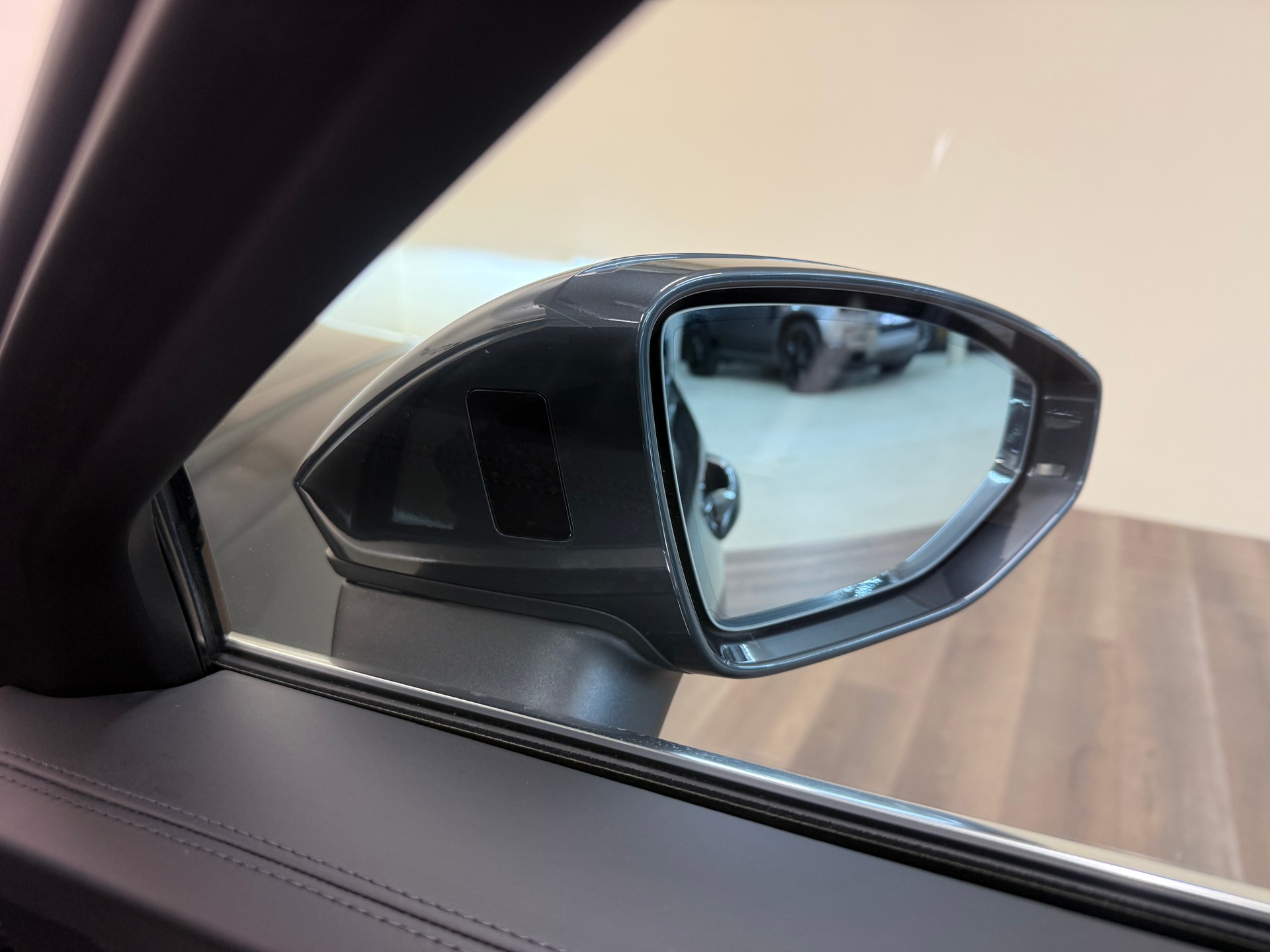 AUDI A6 Avant 55 TFSI Sport quattro S-tronic-image-22