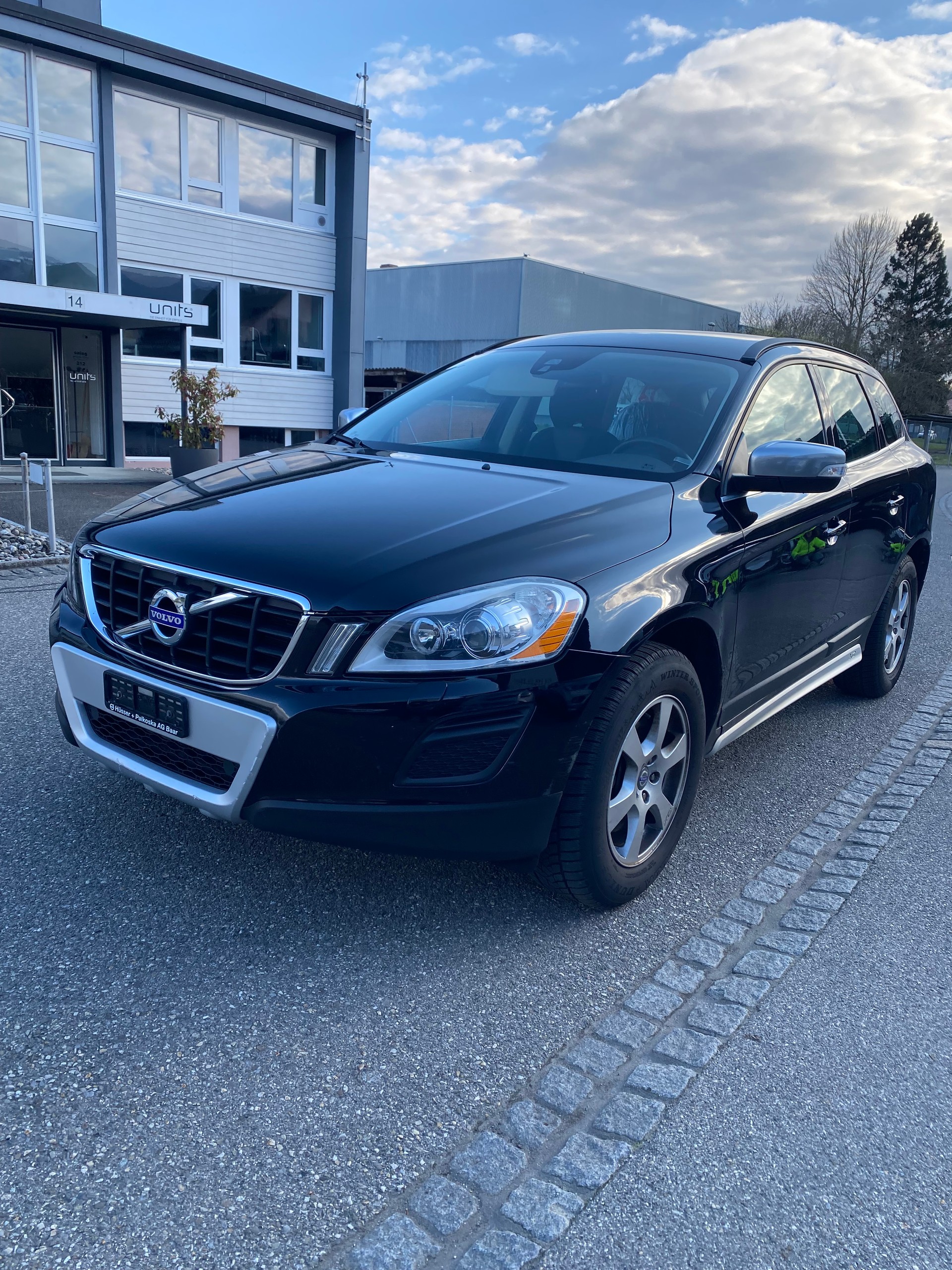 VOLVO XC60 D4 AWD Summum Geartronic-image-1