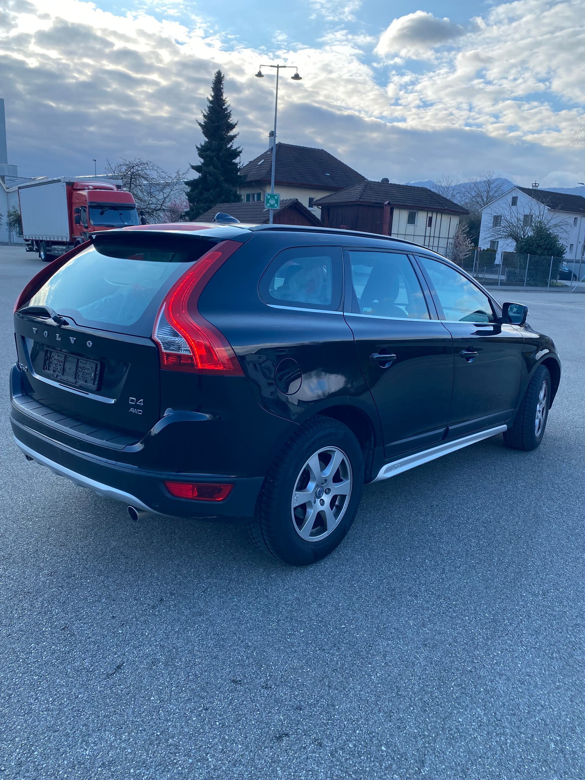 VOLVO XC60 D4 AWD Summum Geartronic-image-6