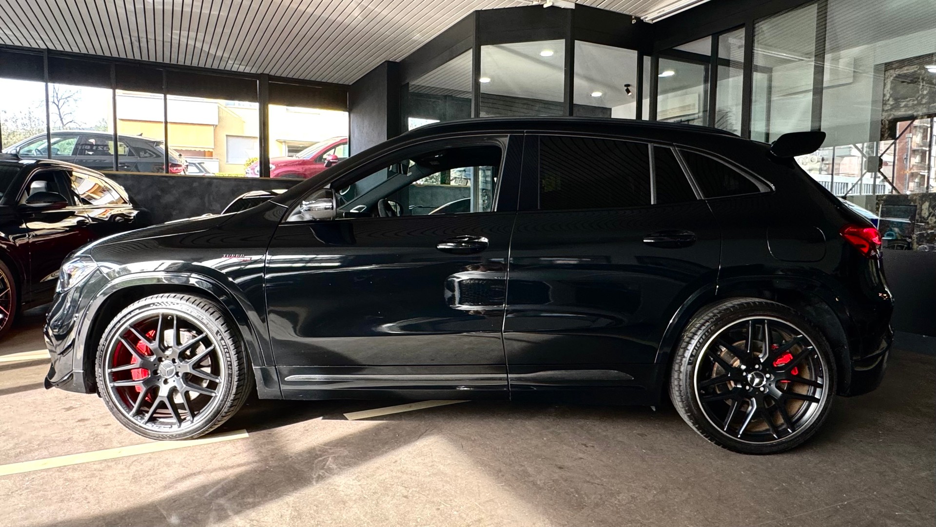 MERCEDES-BENZ GLA 45 S AMG 4Matic+ 8G-Speedshift DCT-image-3