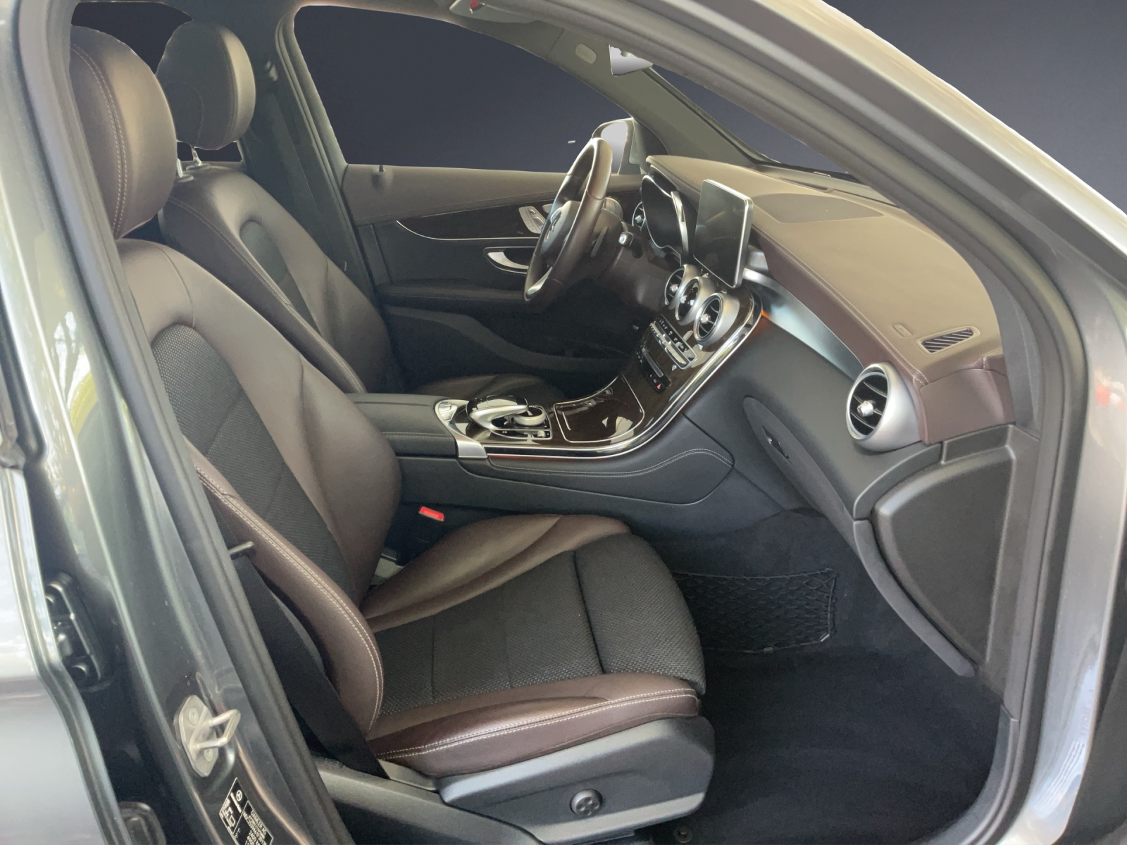 MERCEDES-BENZ GLC 250 Exclusive 4Matic-image-7