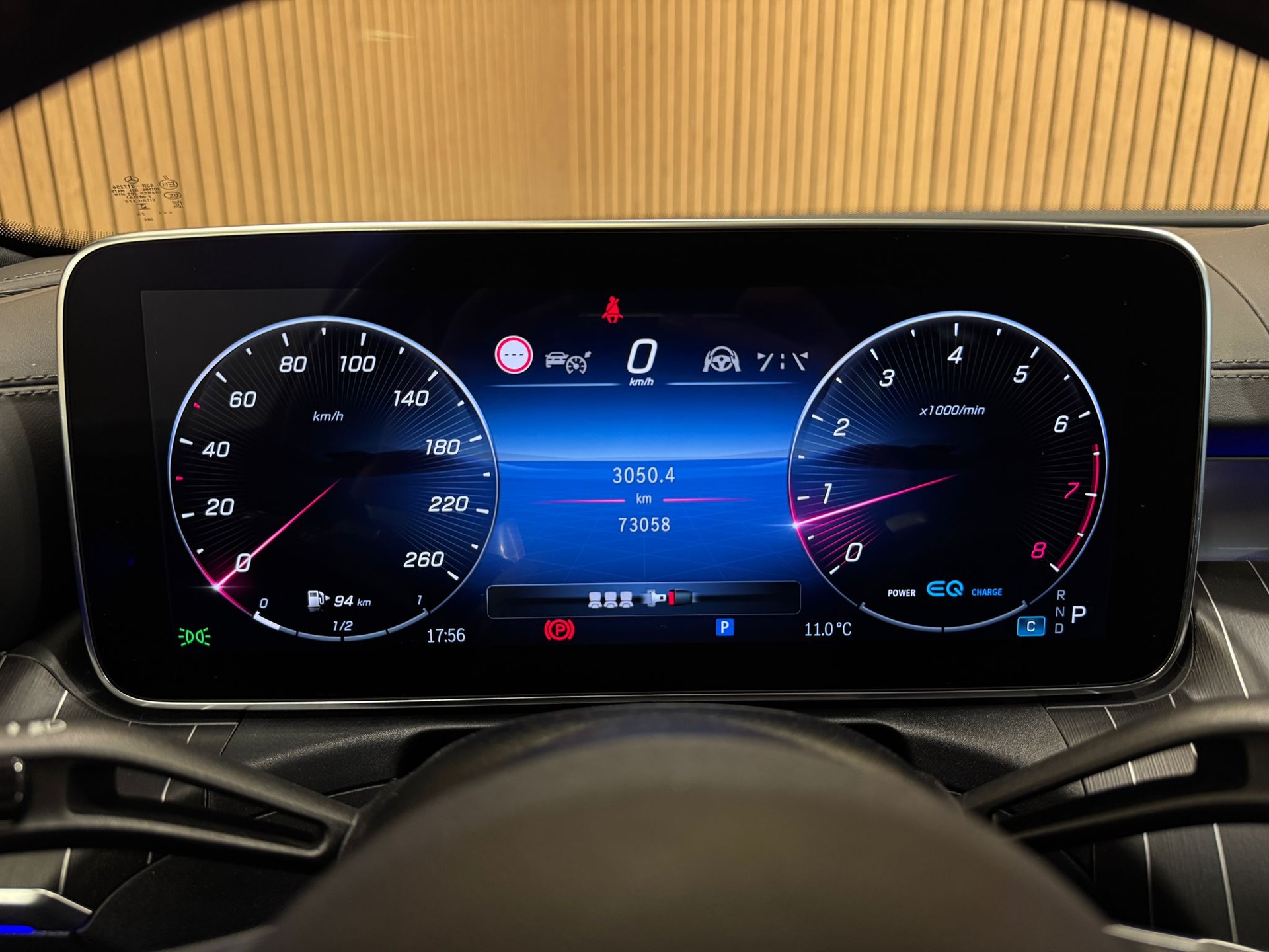MERCEDES-BENZ C 300 4Matic AMG Line-image-11