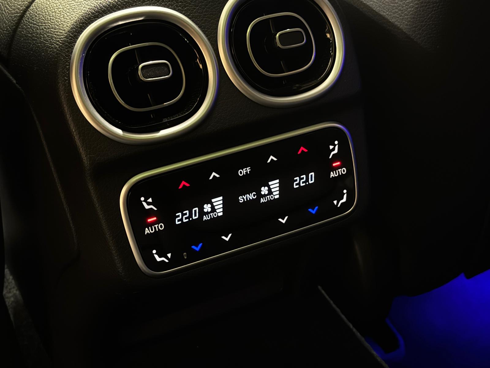 MERCEDES-BENZ C 300 4Matic AMG Line-image-27