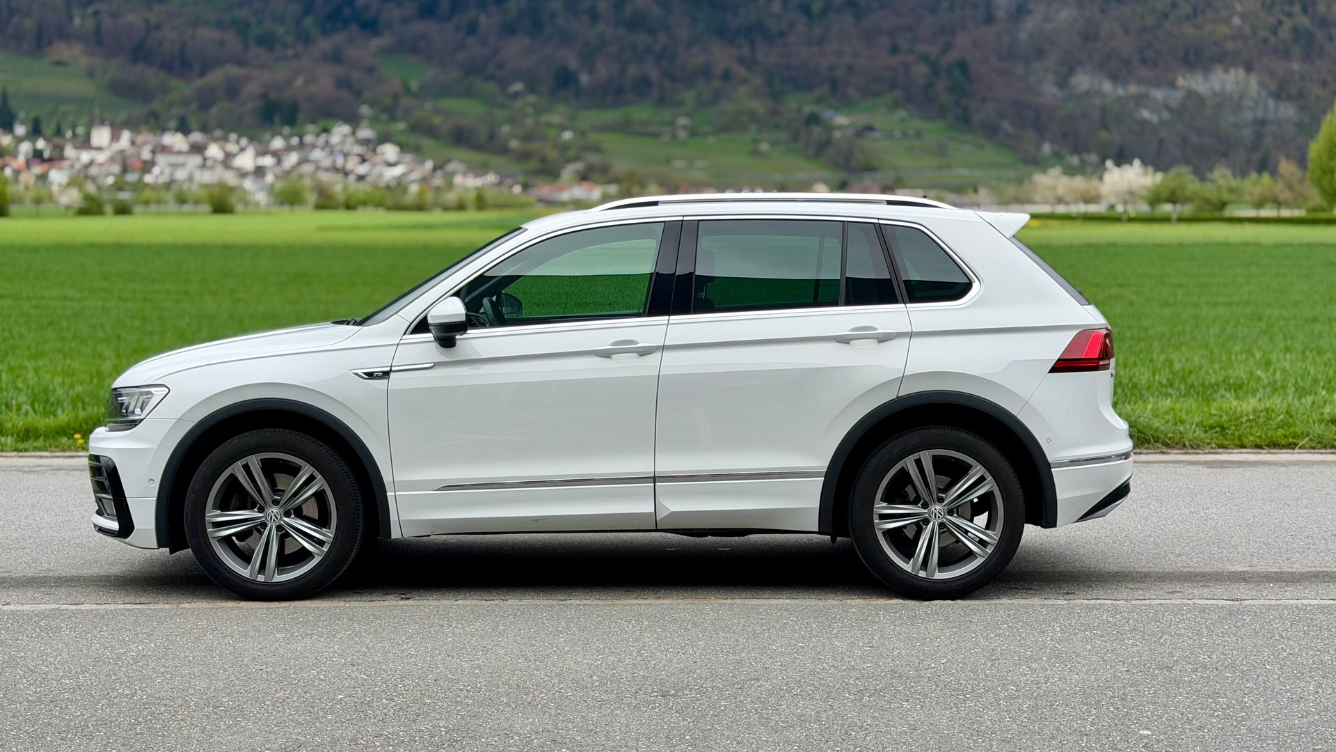 VW Tiguan 2.0TSI Highline 4Motion DSG-image-1