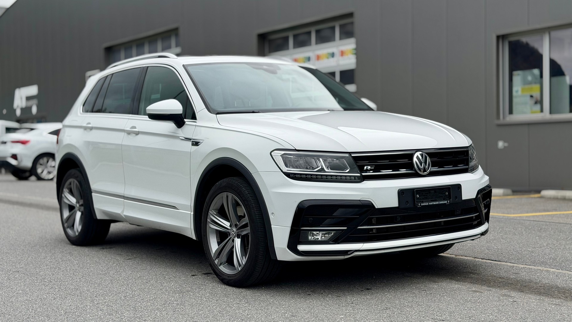 VW Tiguan 2.0TSI Highline 4Motion DSG-image-6