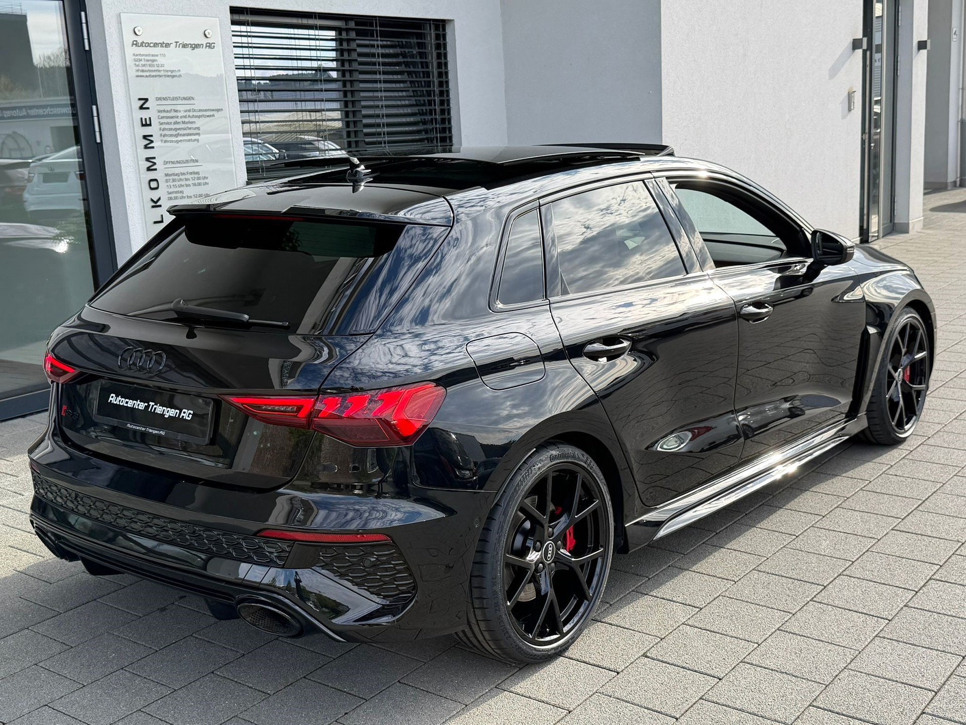 AUDI RS3 Sportback 2.5 TSI quattro S-tronic-image-10