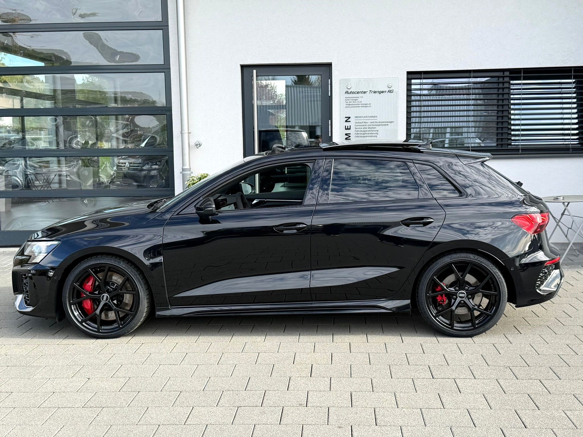 AUDI RS3 Sportback 2.5 TSI quattro S-tronic-image-4