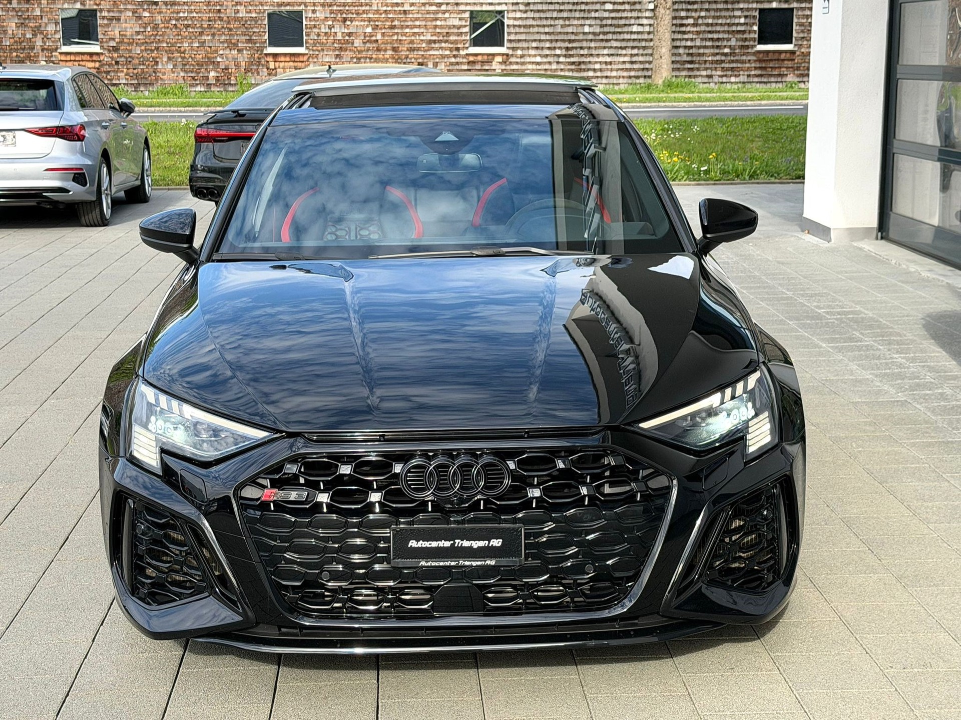 AUDI RS3 Sportback 2.5 TSI quattro S-tronic-image-11