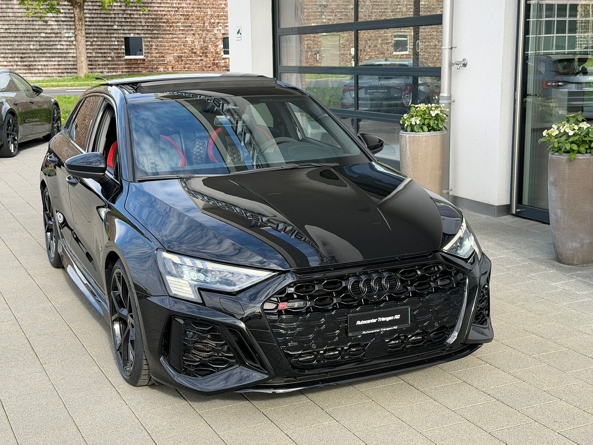 AUDI RS3 Sportback 2.5 TSI quattro S-tronic-image-1
