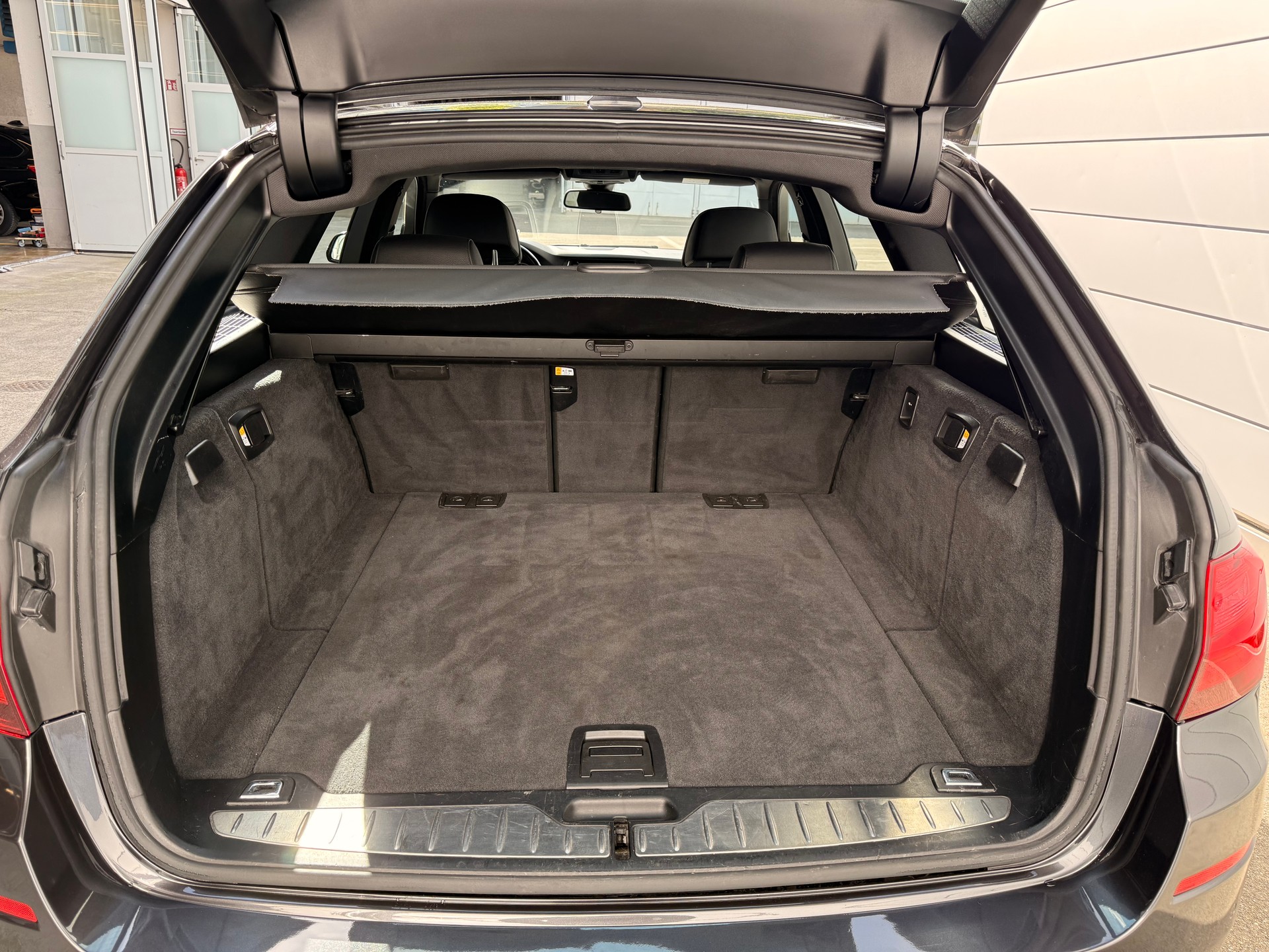 BMW M550d Touring xDrive Steptronic-image-4