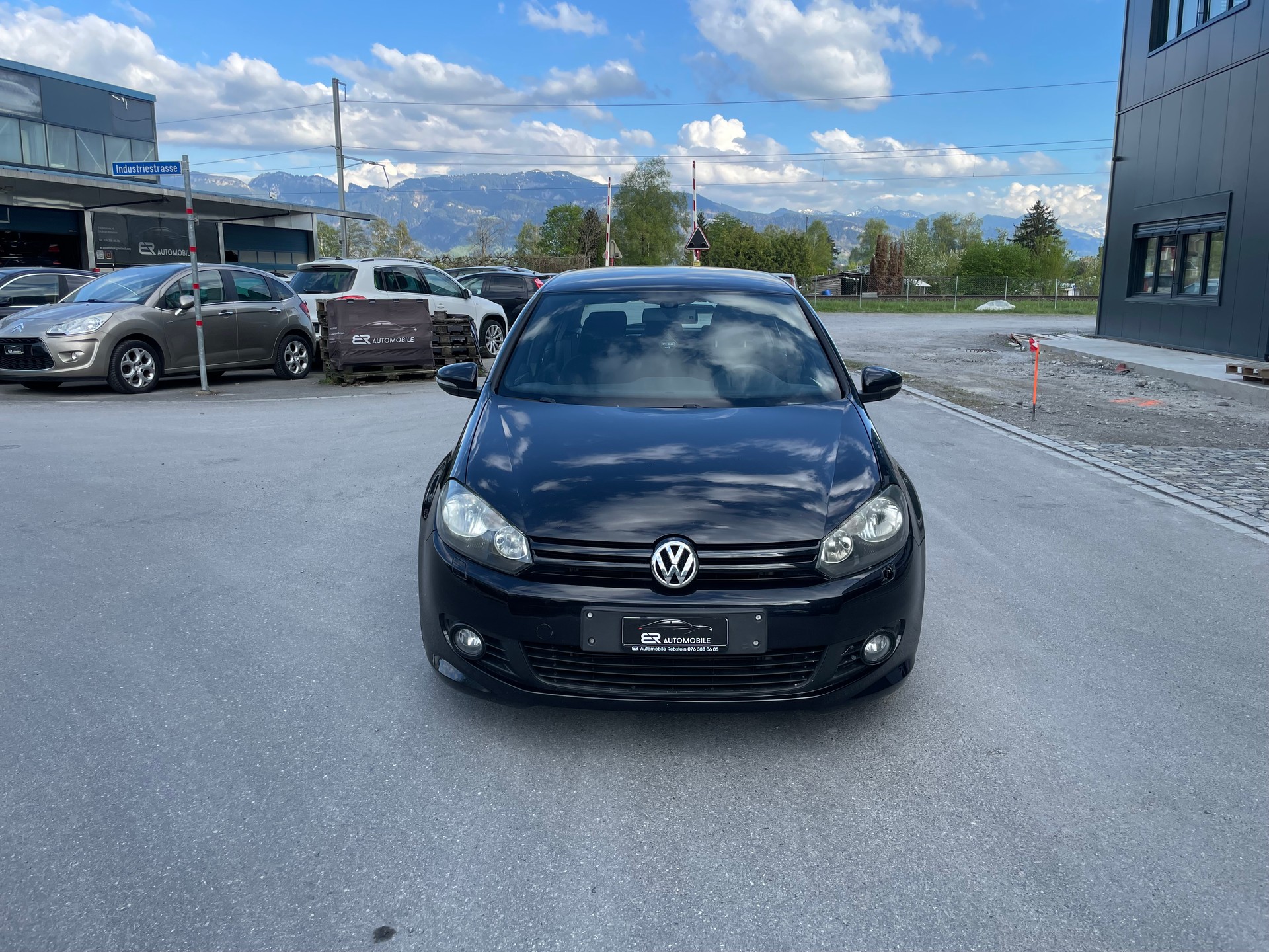 VW Golf 1.4 TFSI R-line-image-2
