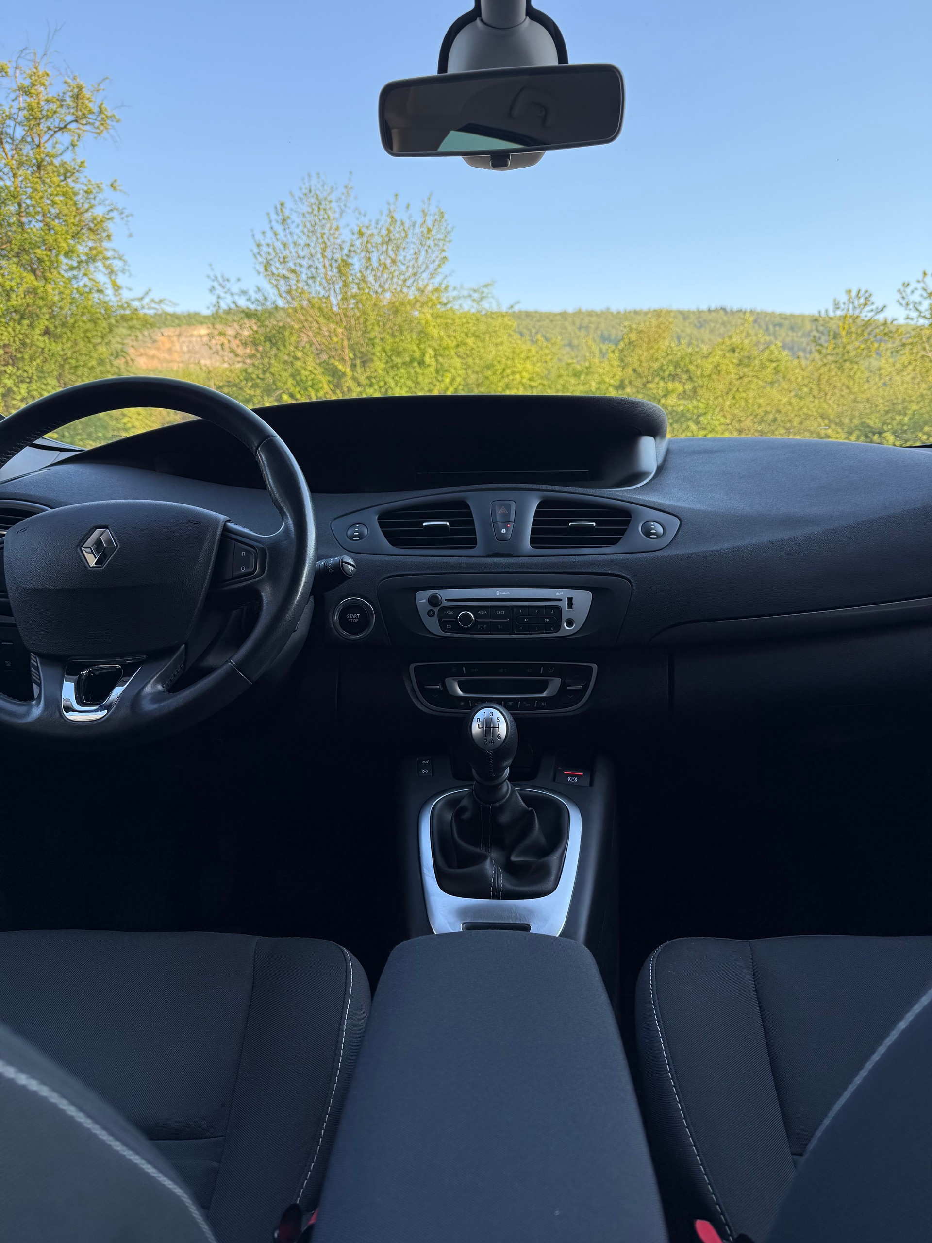 RENAULT Scénic 1.5 dCi Expression-image-10