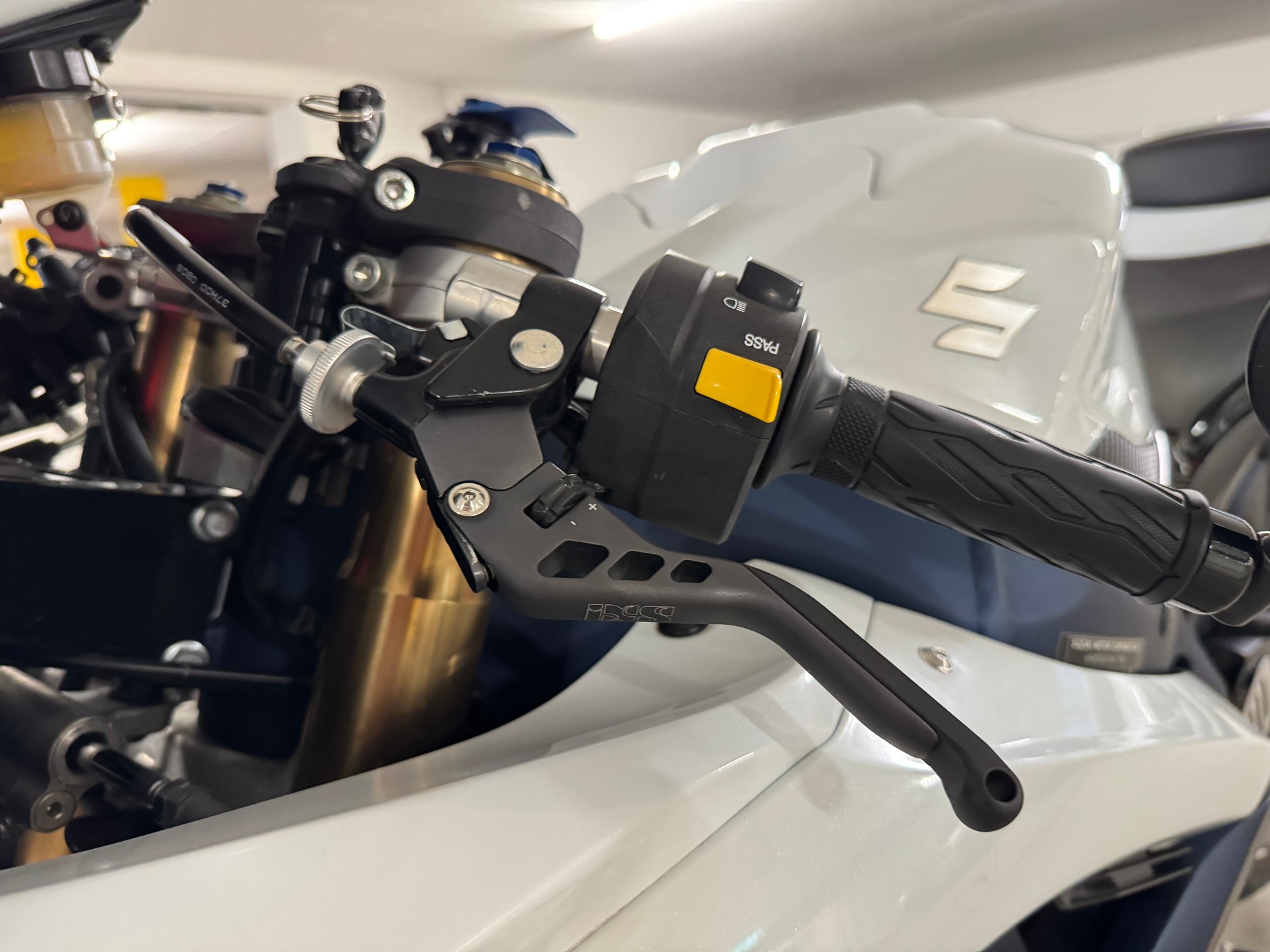SUZUKI GSX-R 600 U L0-image-9