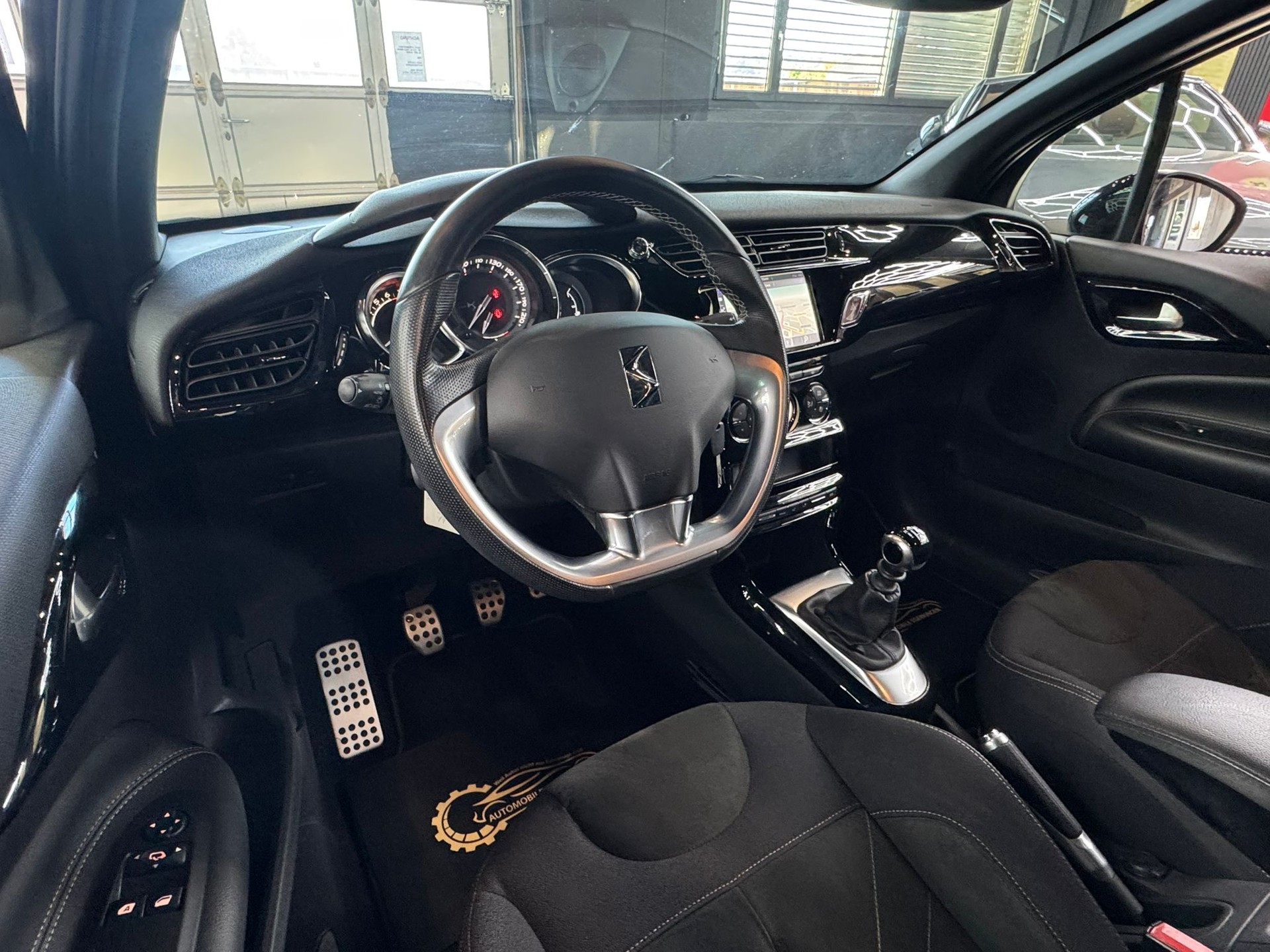 DS AUTOMOBILES DS 3 1.6 THP Sport Chic-image-8