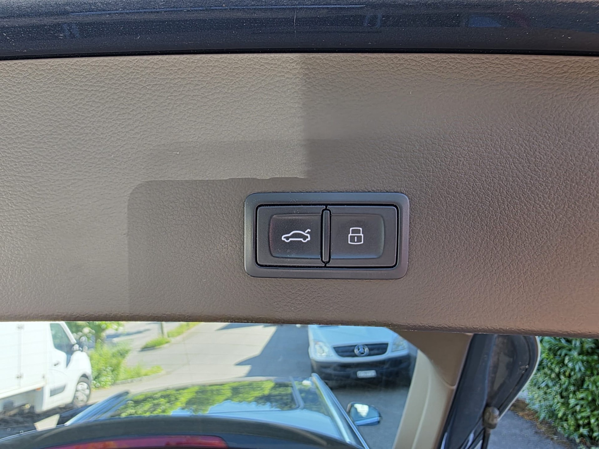 AUDI A6 Avant 3.0 TDI V6 quattro S-tronic-image-13
