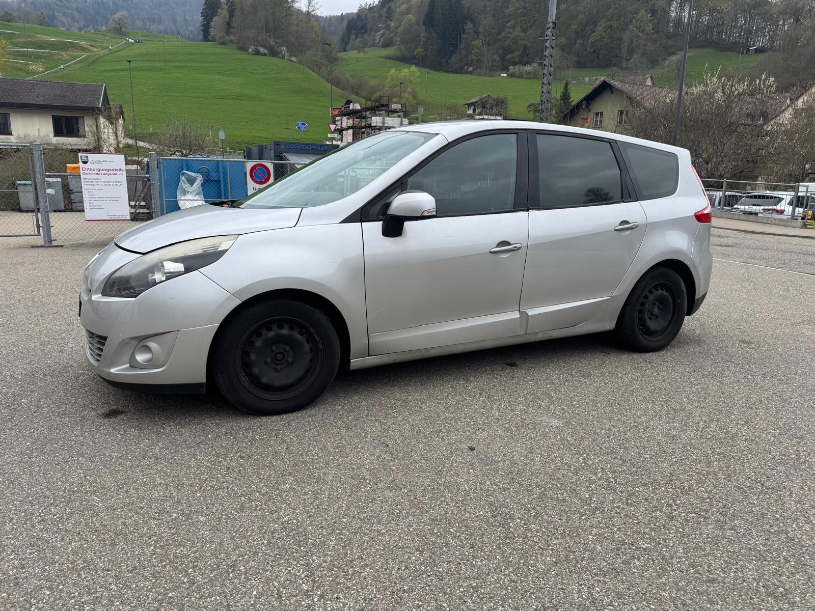 RENAULT Grand Scénic 1.9 dCi Expression-image-1