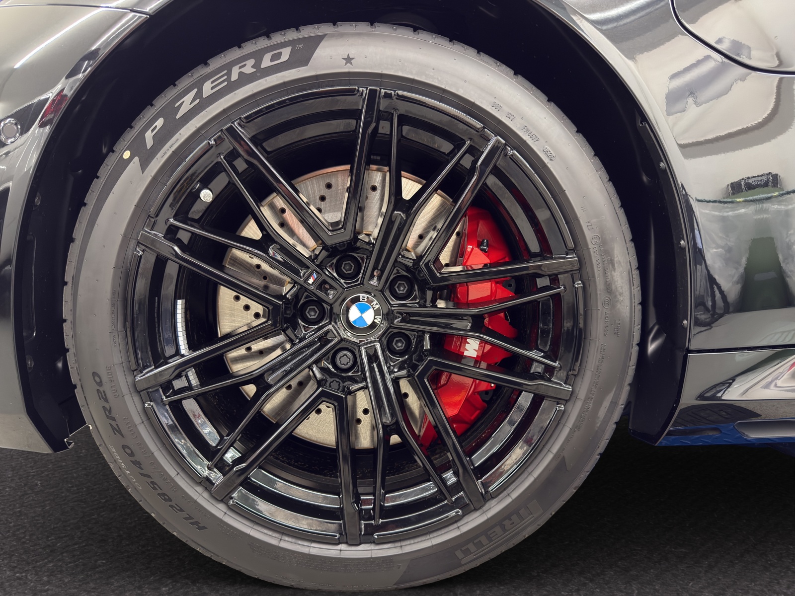 BMW M5 xDrive Touring-image-8