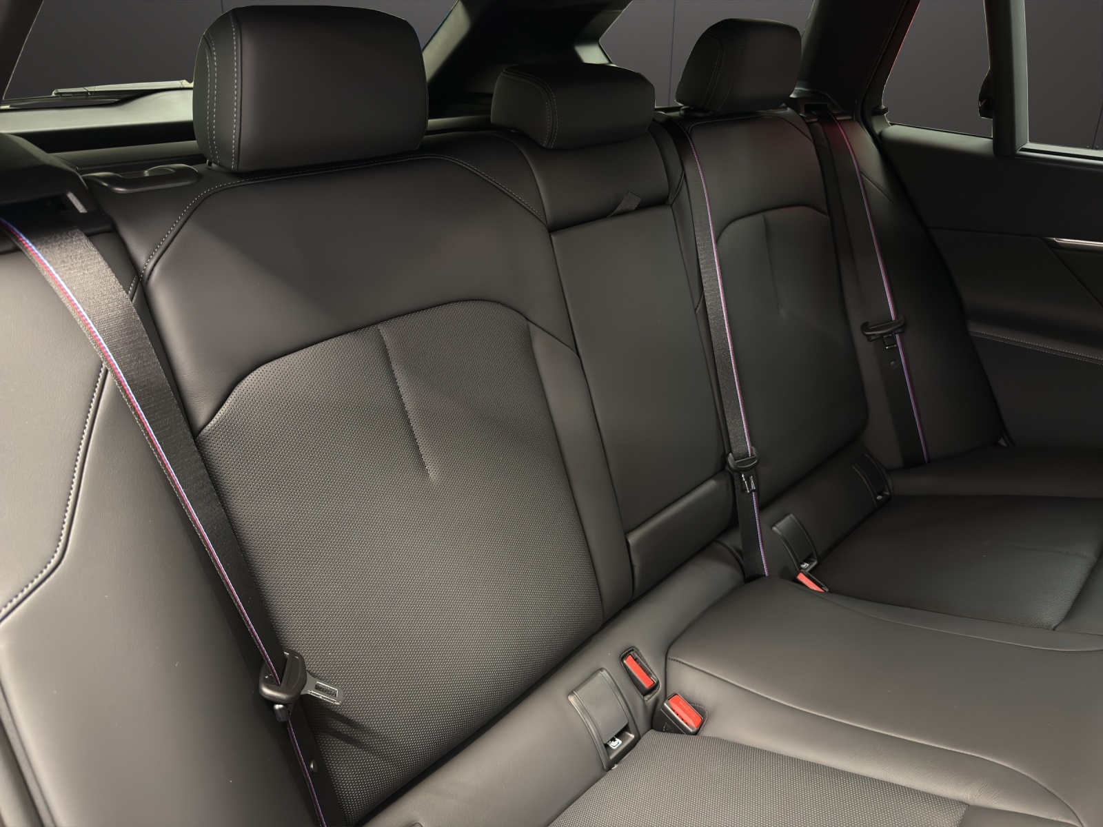 BMW M5 xDrive Touring-image-18
