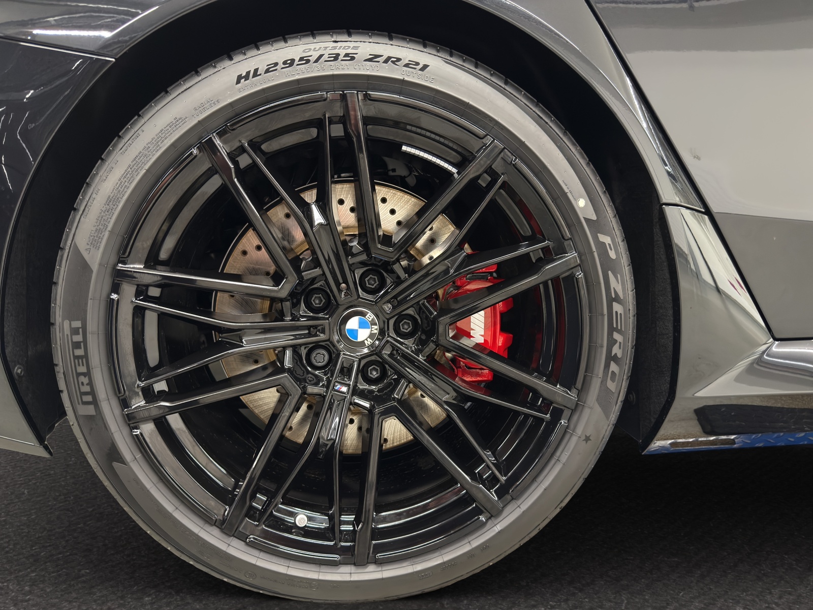 BMW M5 xDrive Touring-image-10