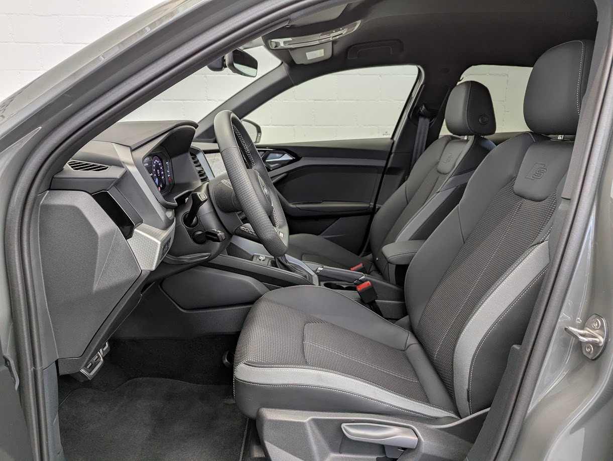 AUDI A1 Sportback 1.5 35 TFSI S Line S-Tronic*5J GAR BLACK+ VOLL-LED SONOS ACC-TEMPOMAT KEYLESS VIRTUAL-showroom-element-3