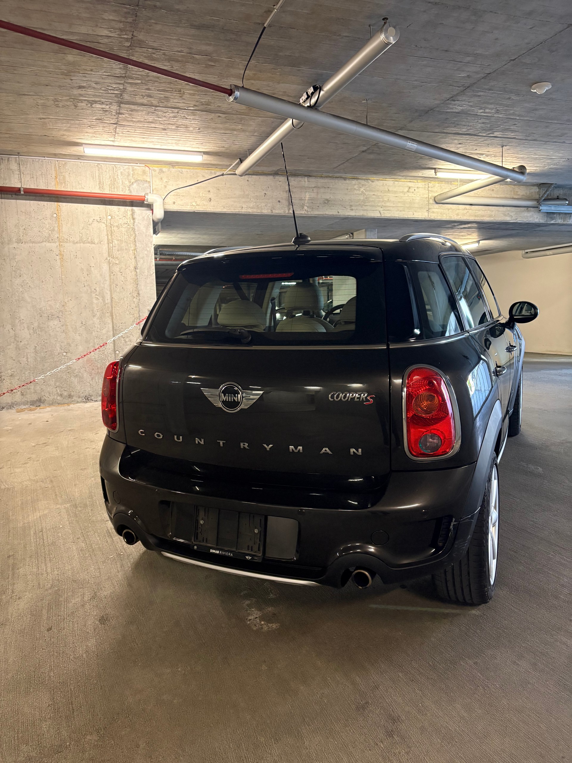 MINI 1.6i Cooper S ALL4-image-3
