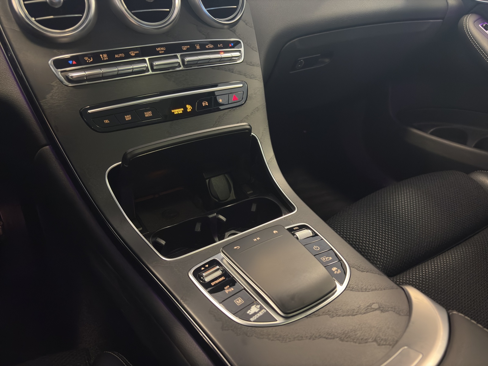 Image MERCEDES-BENZ GLC-300 GLC 300 e Off-Road 4Matic