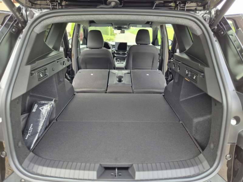 DACIA Bigster 1.8 Hybrid Journey-image-14