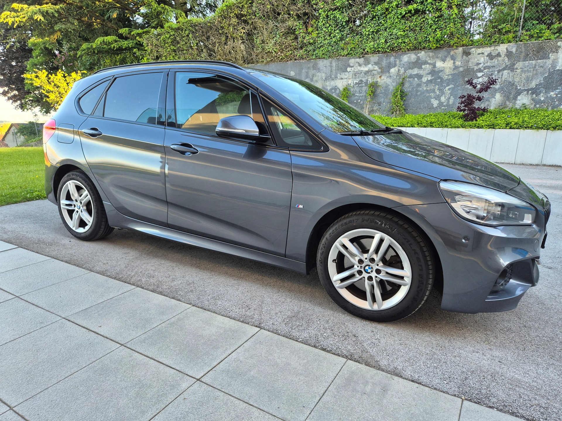 BMW 225i xDrive M Sport Steptronic-image-0