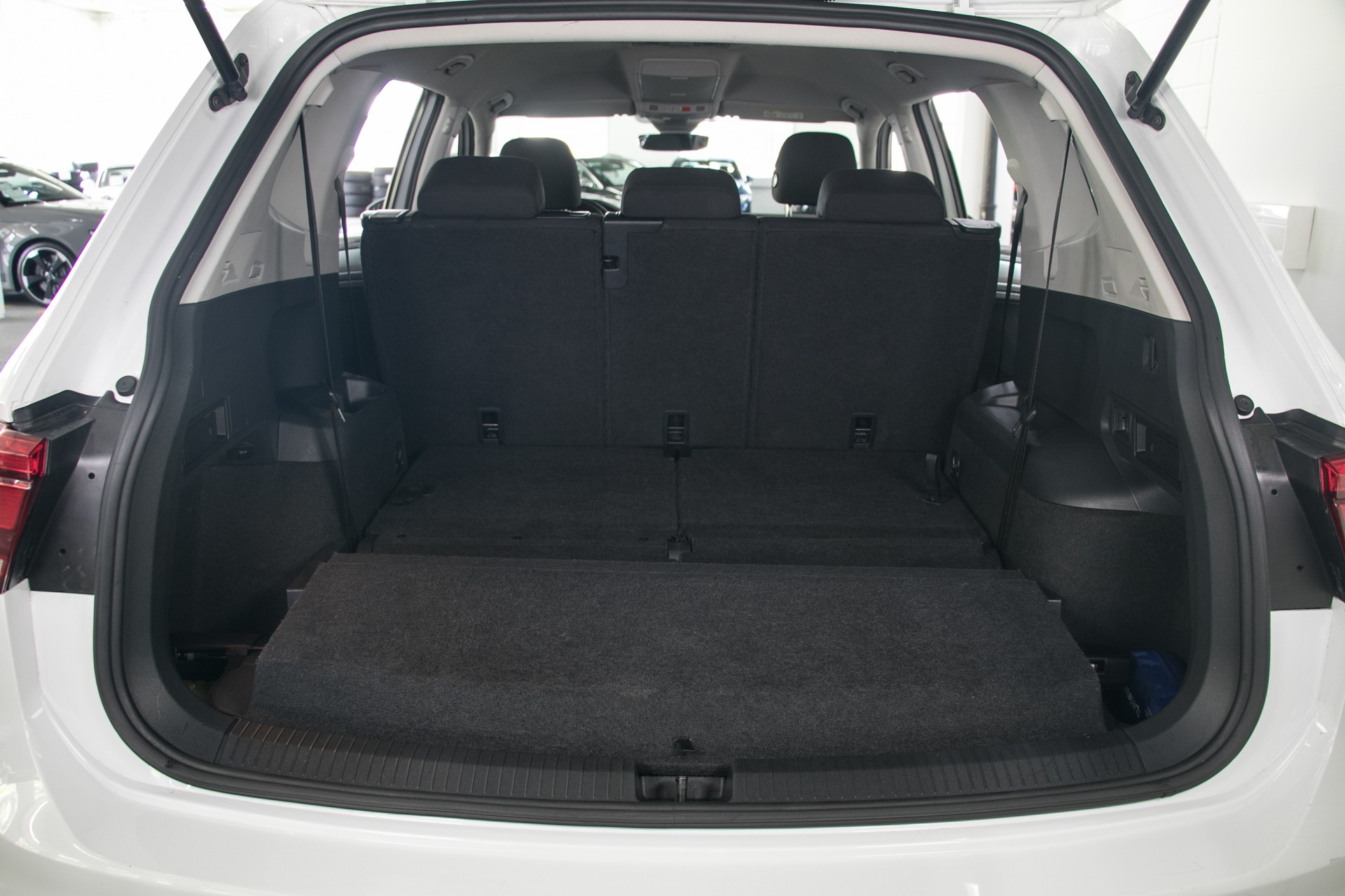 VW Tiguan Allspace 1.5TSI EVO Trendline DSG-image-12